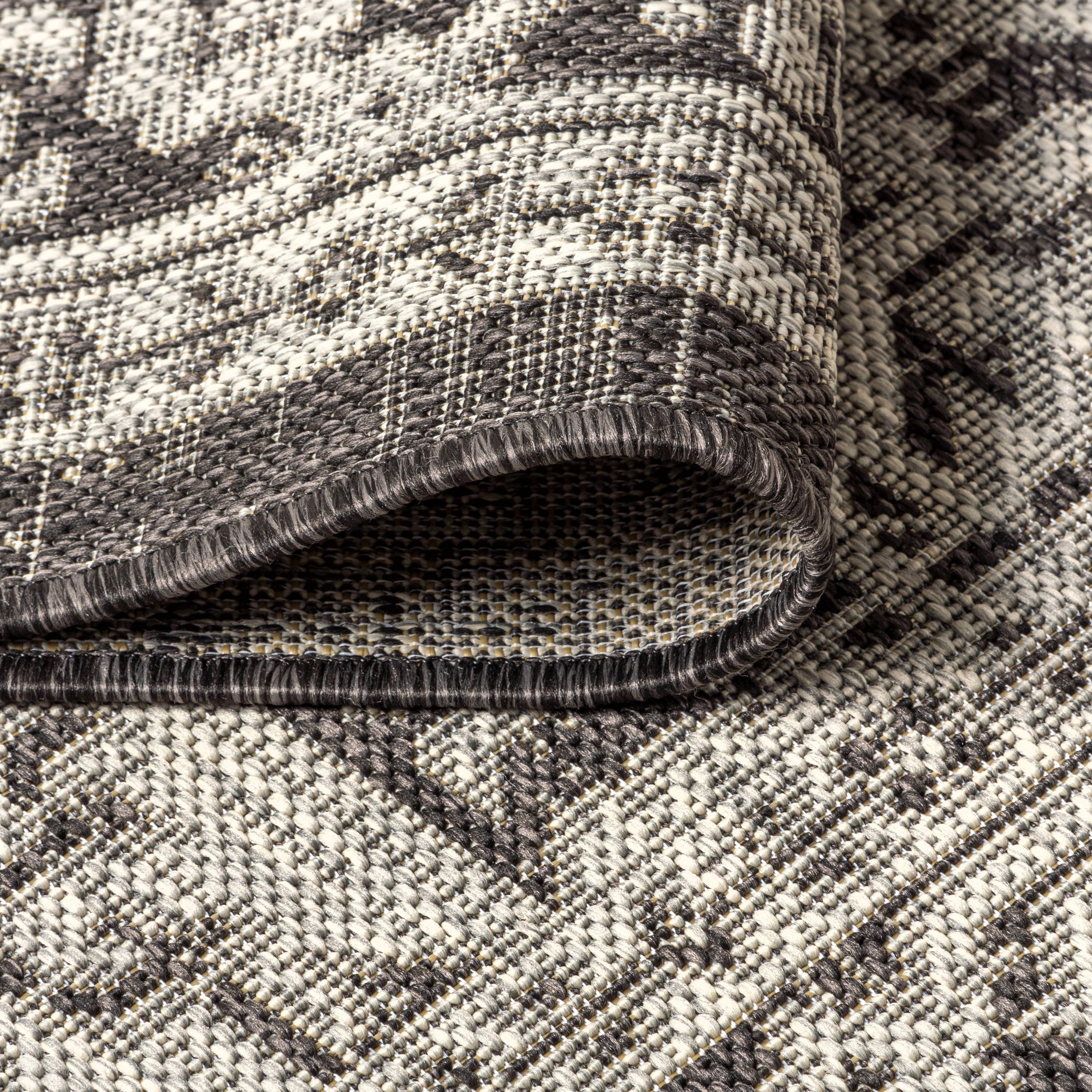 3'x5' Sinjuri Medallion Textured Weave Indoor/Outdoor Area Rug, Gray/Black - JONATHAN Y