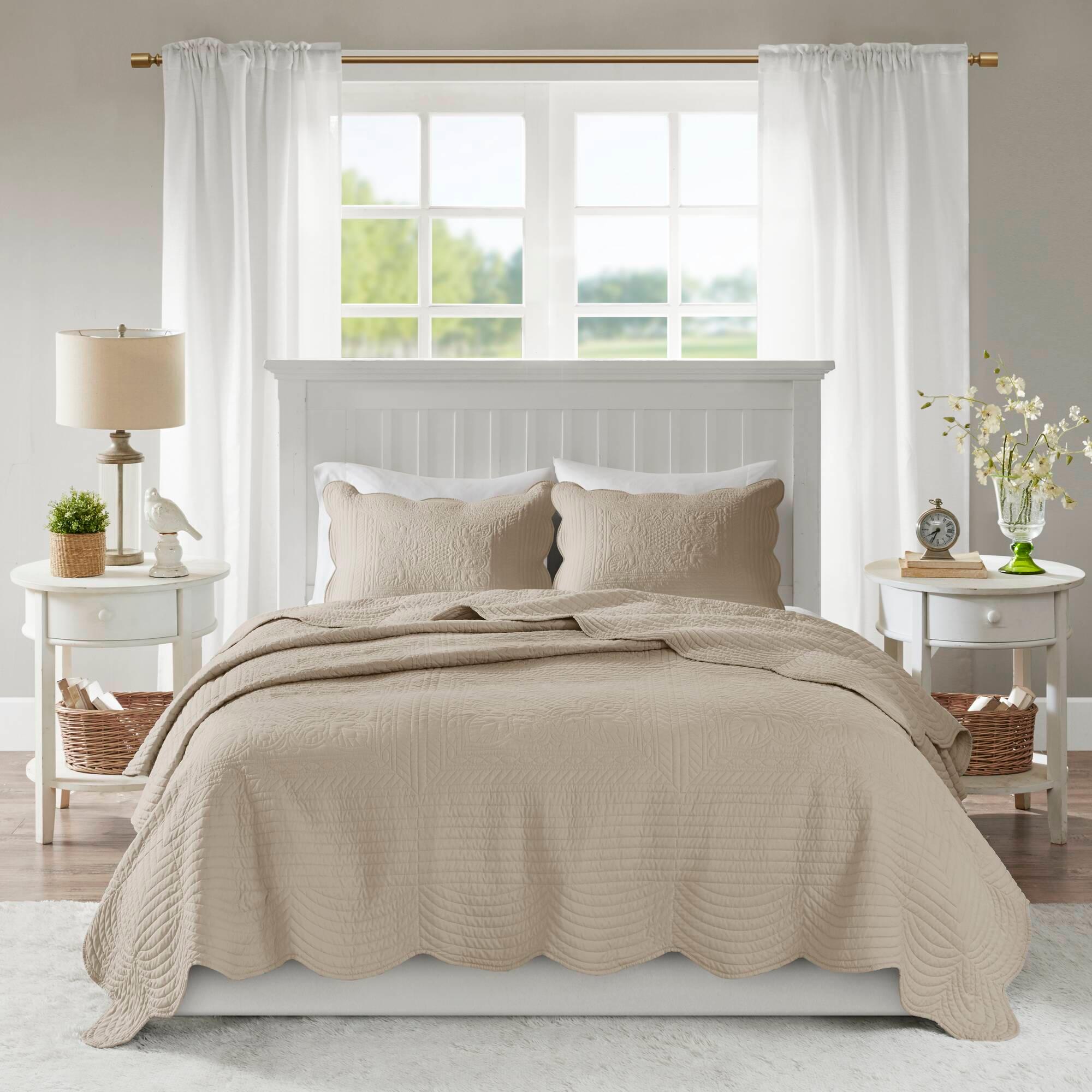 Madison Park Tuscany Scalloped Edge Quilt Set