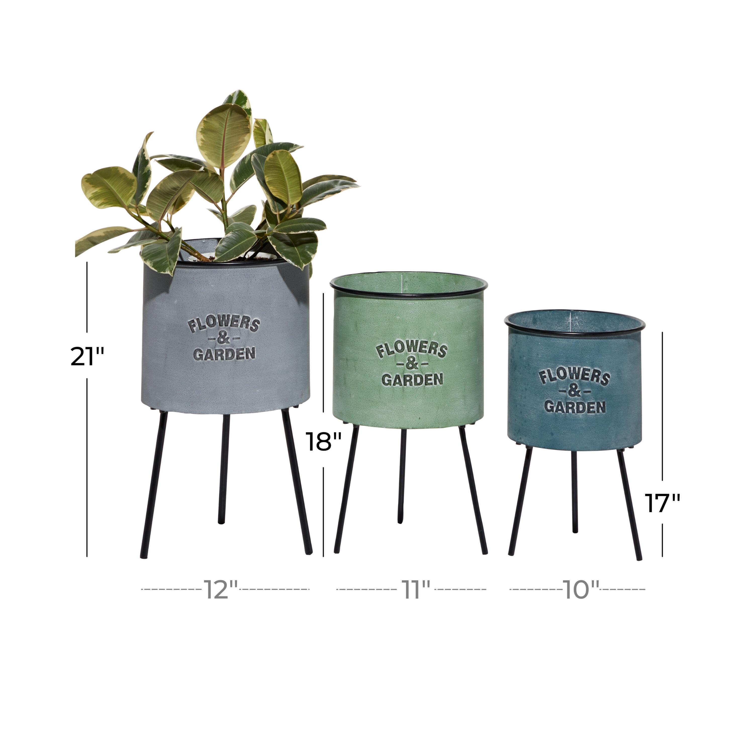 DecMode 20", 18", 16"H Indoor Outdoor Multi Colored Metal Planter with Flowers And Garden Text (3 Count)