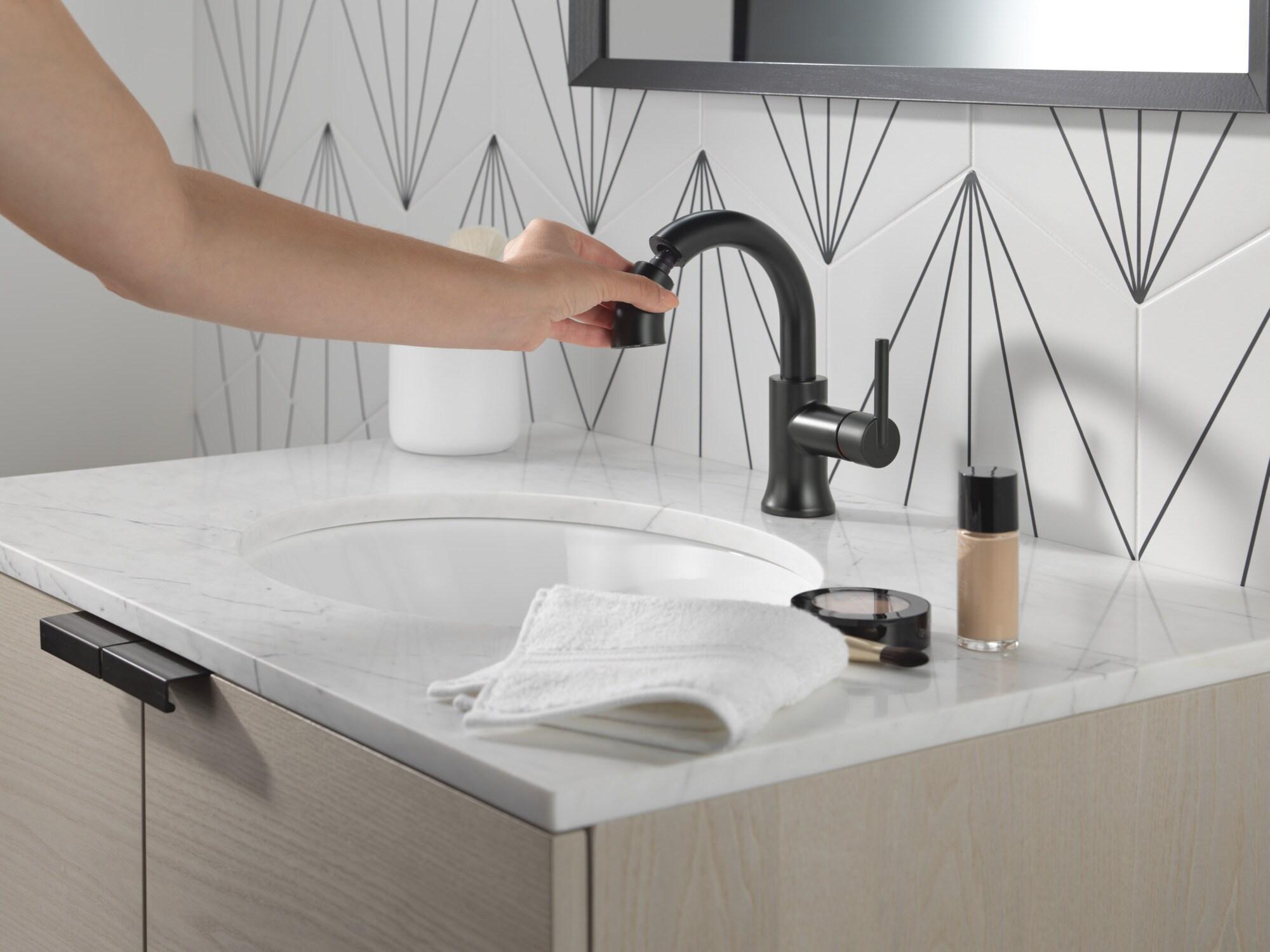 Trinsic Single Hole Pull Out Sprayer Bathroom Faucet, Single Handle Bathroom Sink Faucet