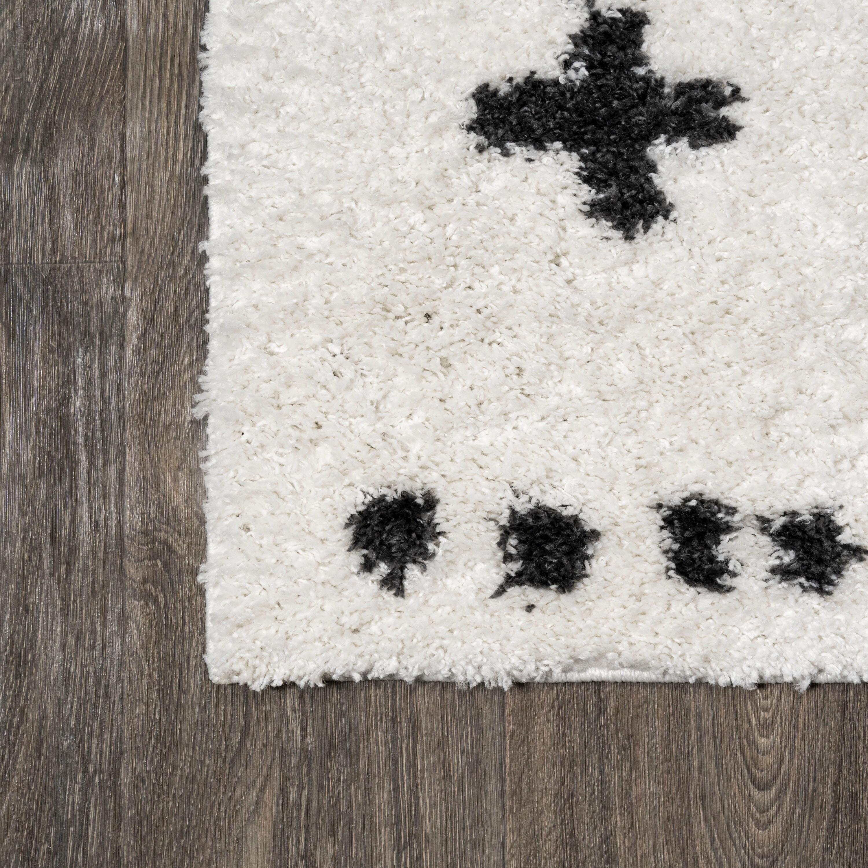 3'x5' Cristo Berber Geometric Shag Area Rug, White/Black - JONATHAN Y