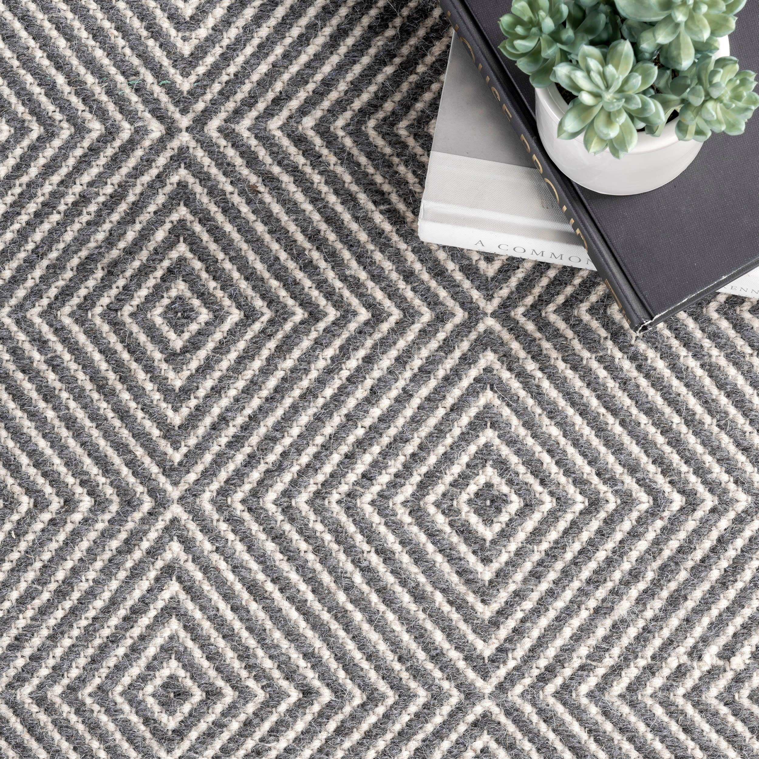 Nuloom Ago Geometric 6x9 Wool Indoor Area Rug for Living Room Bedroom Dining Room Kitchen, Grey/Ivory