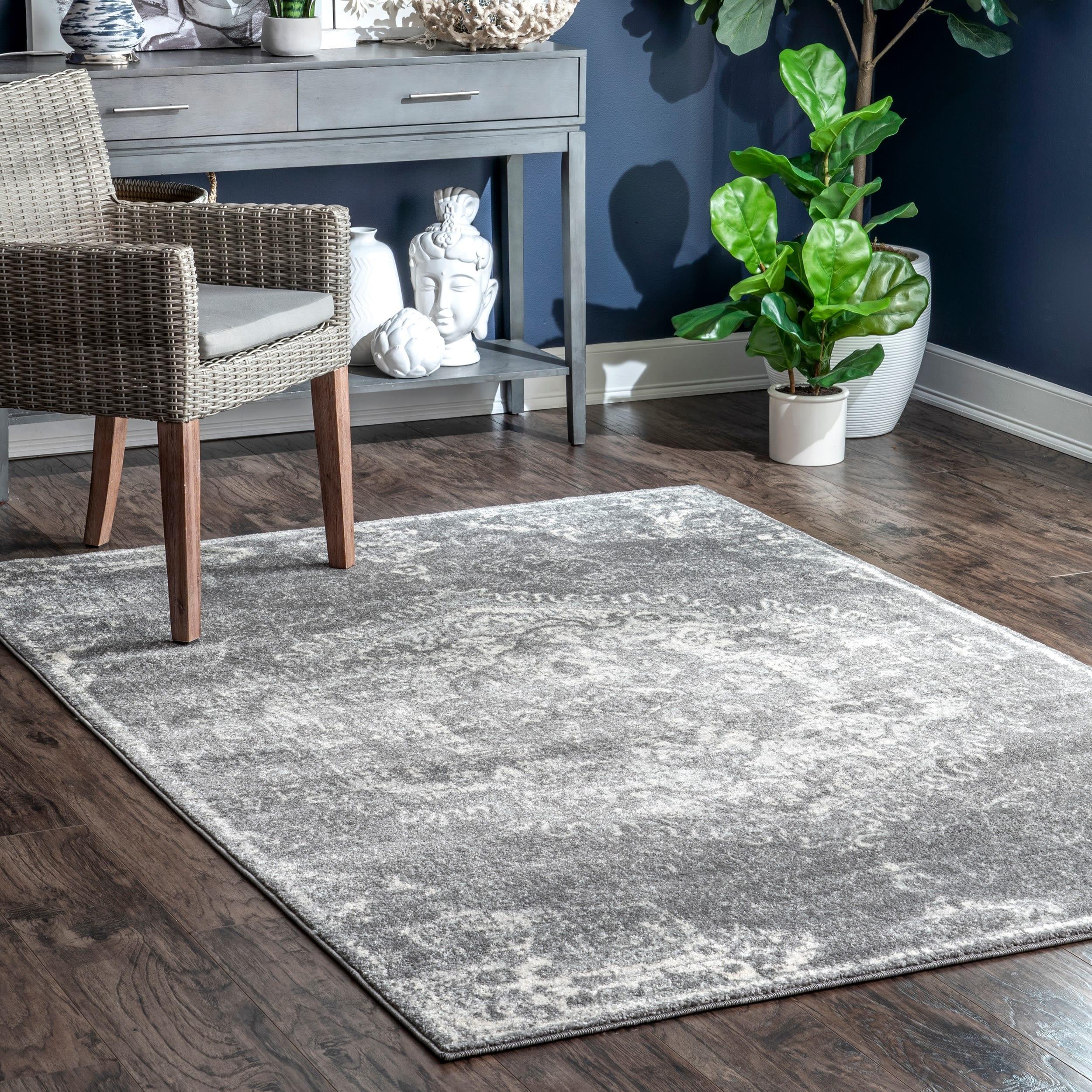 Nuloom Maranda Oriental/Persian 5x7 Indoor Area Rug for Living Room Bedroom Dining Room Kitchen, Dark Grey/Ivory