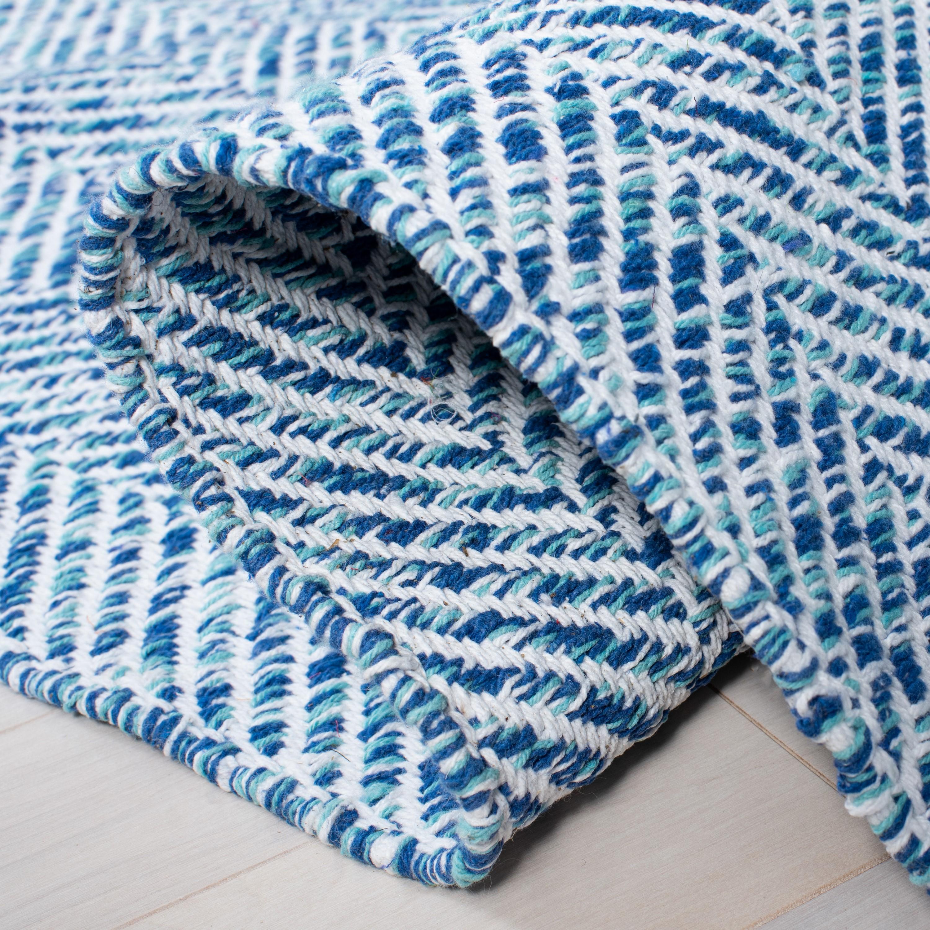 SAFAVIEH Nantucket Noelle Geometric Chevron Area Rug, Blue, 9' x 12'