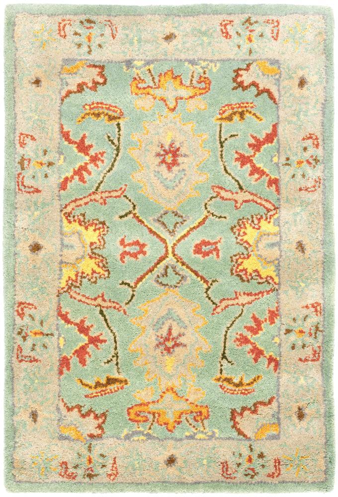 SAFAVIEH Heritage Giles Traditional Wool Area Rug, Light Blue/Ivory, 4' x 6'