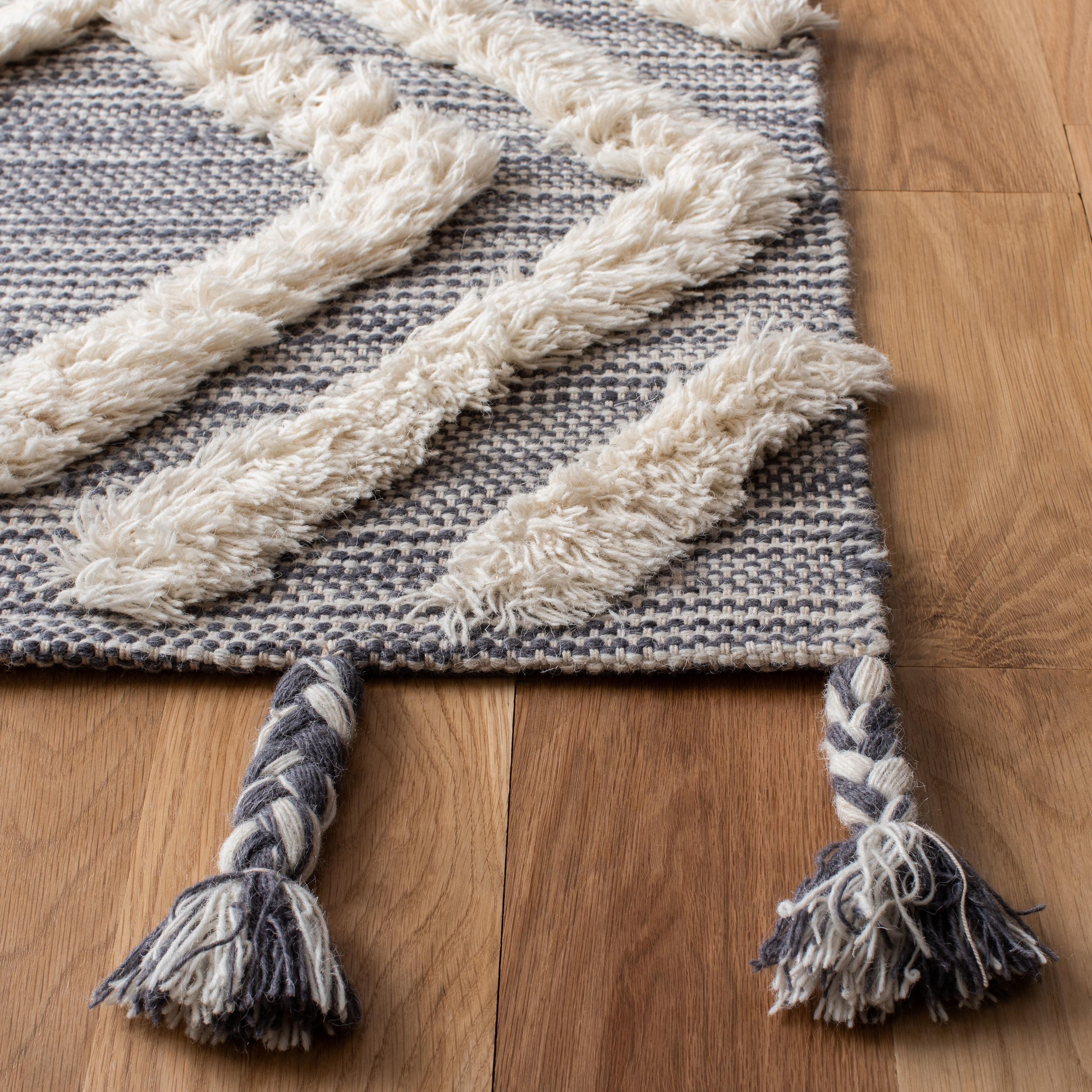 Kenya KNY331 Hand Tufted Area Rug - Grey/Ivory - 7'x7' - Safavieh.