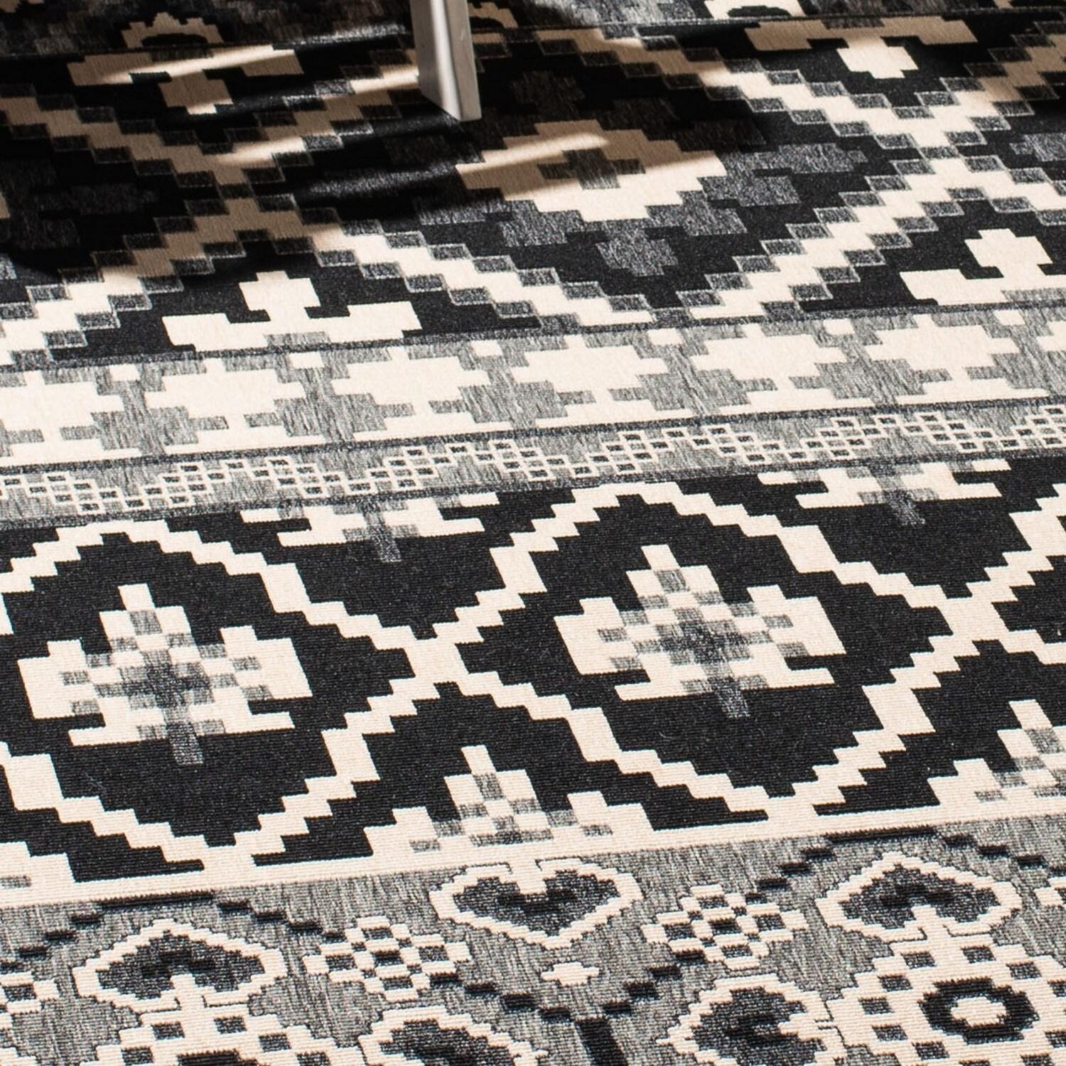 Veranda VER097 Power Loomed Indoor/Outdoor Accent Rug - Black/Beige - 2'7"x5' - Safavieh.