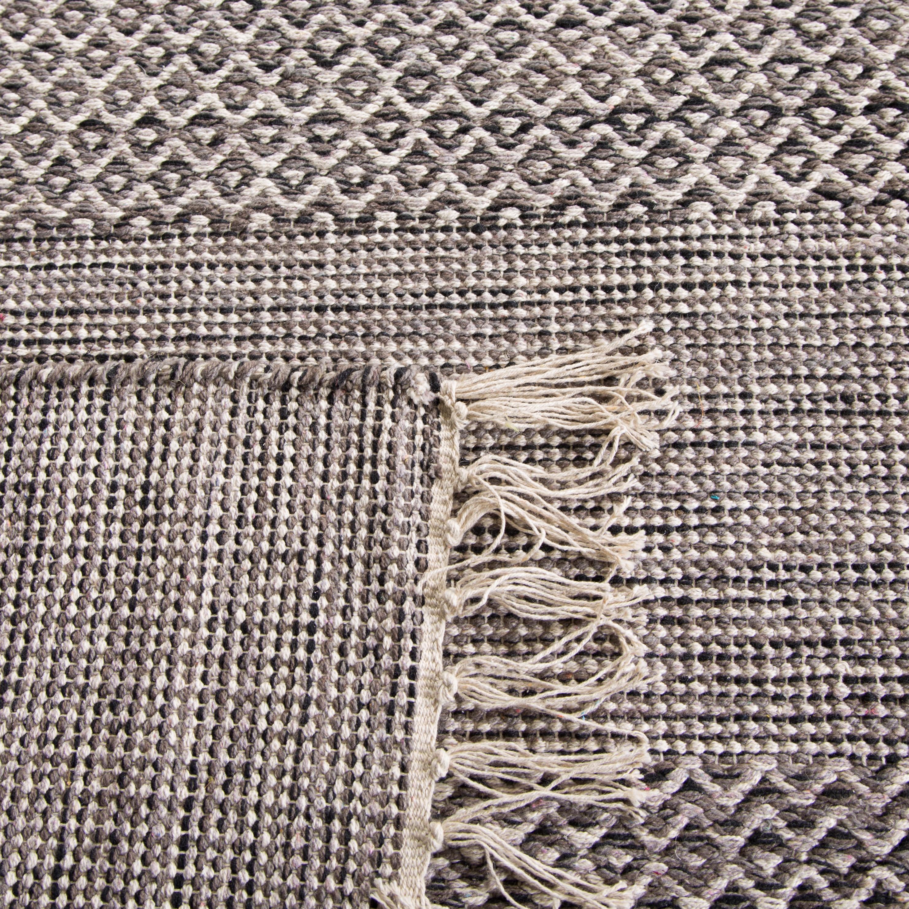 Montauk MTK330 Hand Woven Area Rug - Ivory/Anthracite - 3'x5' - Safavieh.