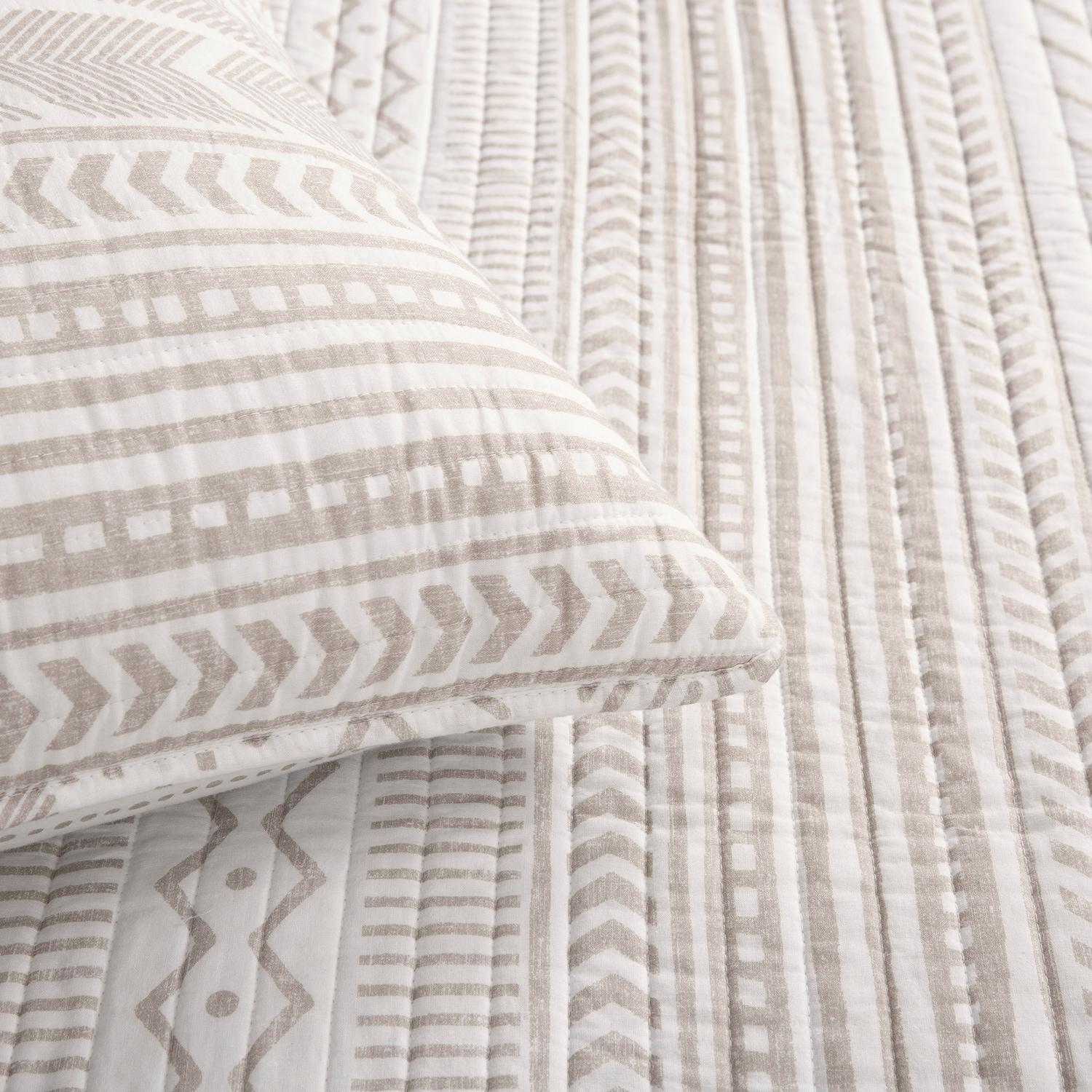 Lush Decor Hygge Geo Reversible Contemporary 3-Piece Quilt Set