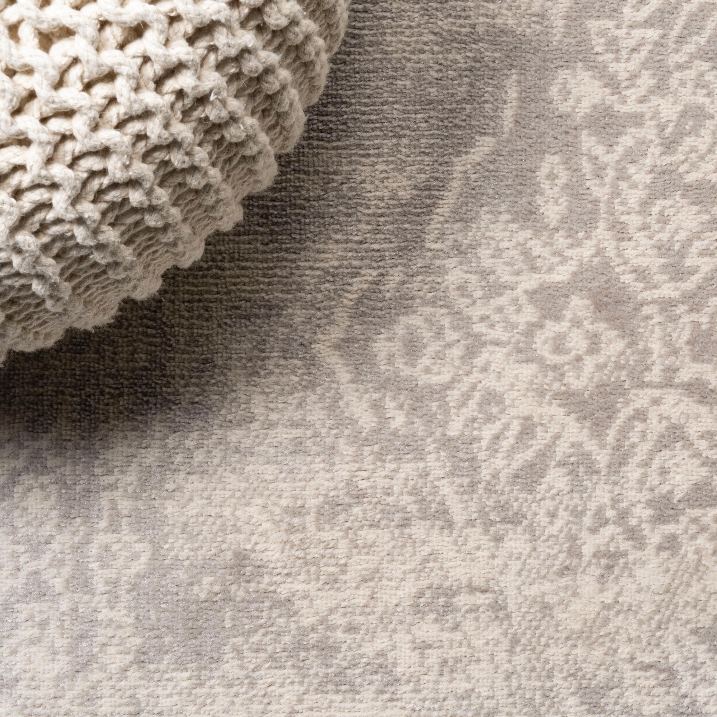 3'x5' Alhambra Ornate Medallion Modern Area Rug, Ivory - JONATHAN Y