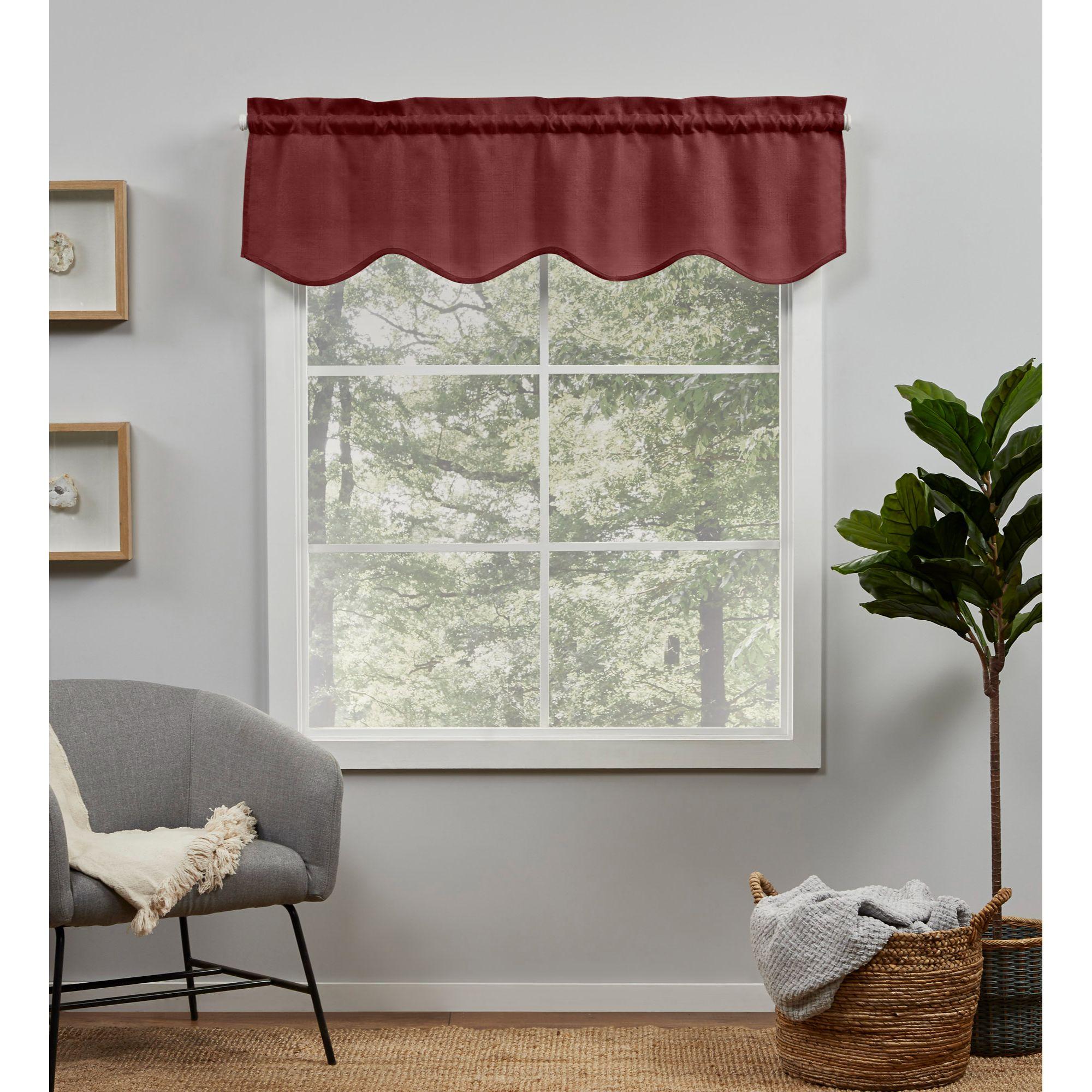 Amalgamated Textiles Exclusive Home Loha Light Filtering Rod Pocket Scalloped Valance