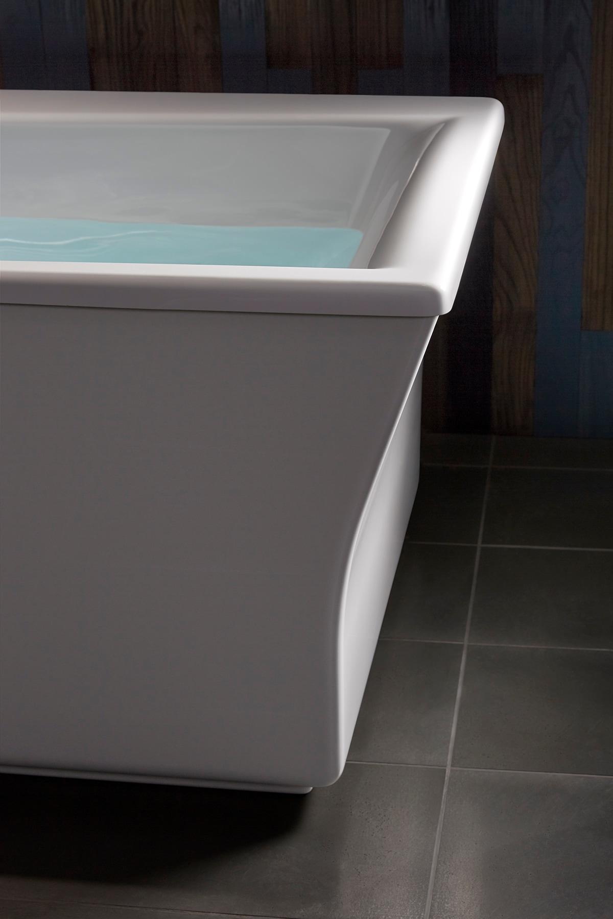 White Acrylic Freestanding Bath with Fluted Shroud