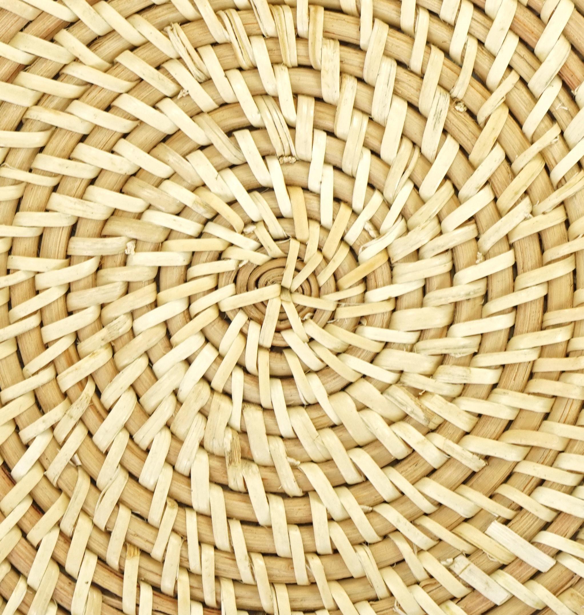 Vintiquewise Set of 4 Decorative Round 5.25'' Natural Woven Handmade Rattan Placemats