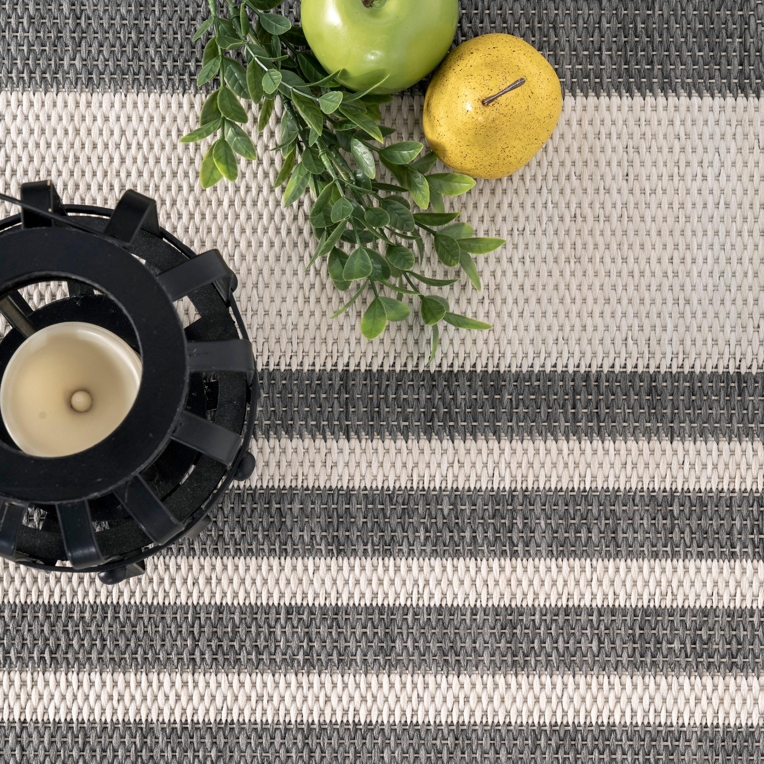Nuloom Robin Striped 2x8 Indoor/Outdoor Runner Rug for Living Room Patio Deck Front Porch Entryway Hallway Kitchen, Light Grey/Ivory