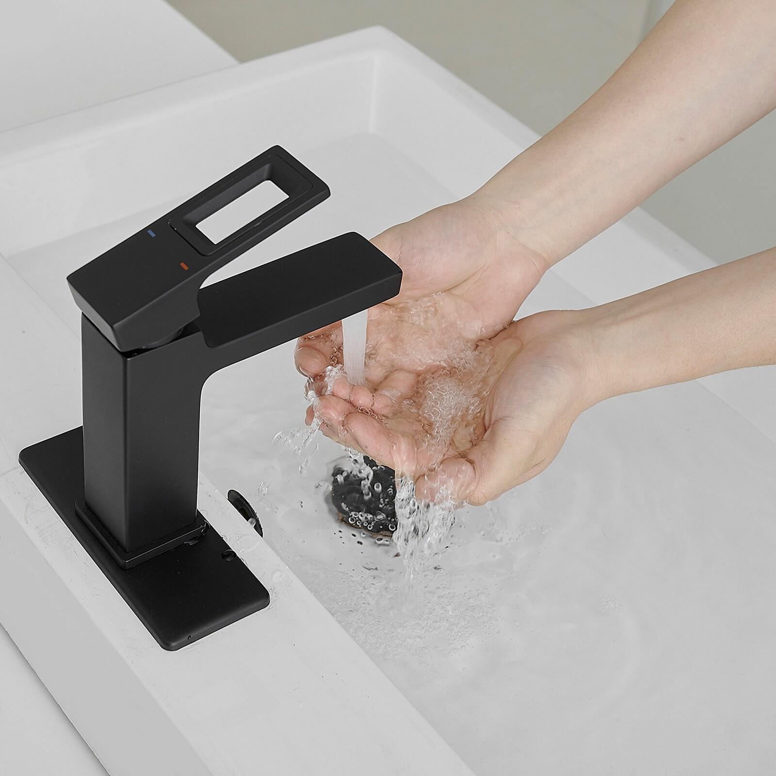 Single-Hole Single-handle Bathroom Faucet with Drain Assembly