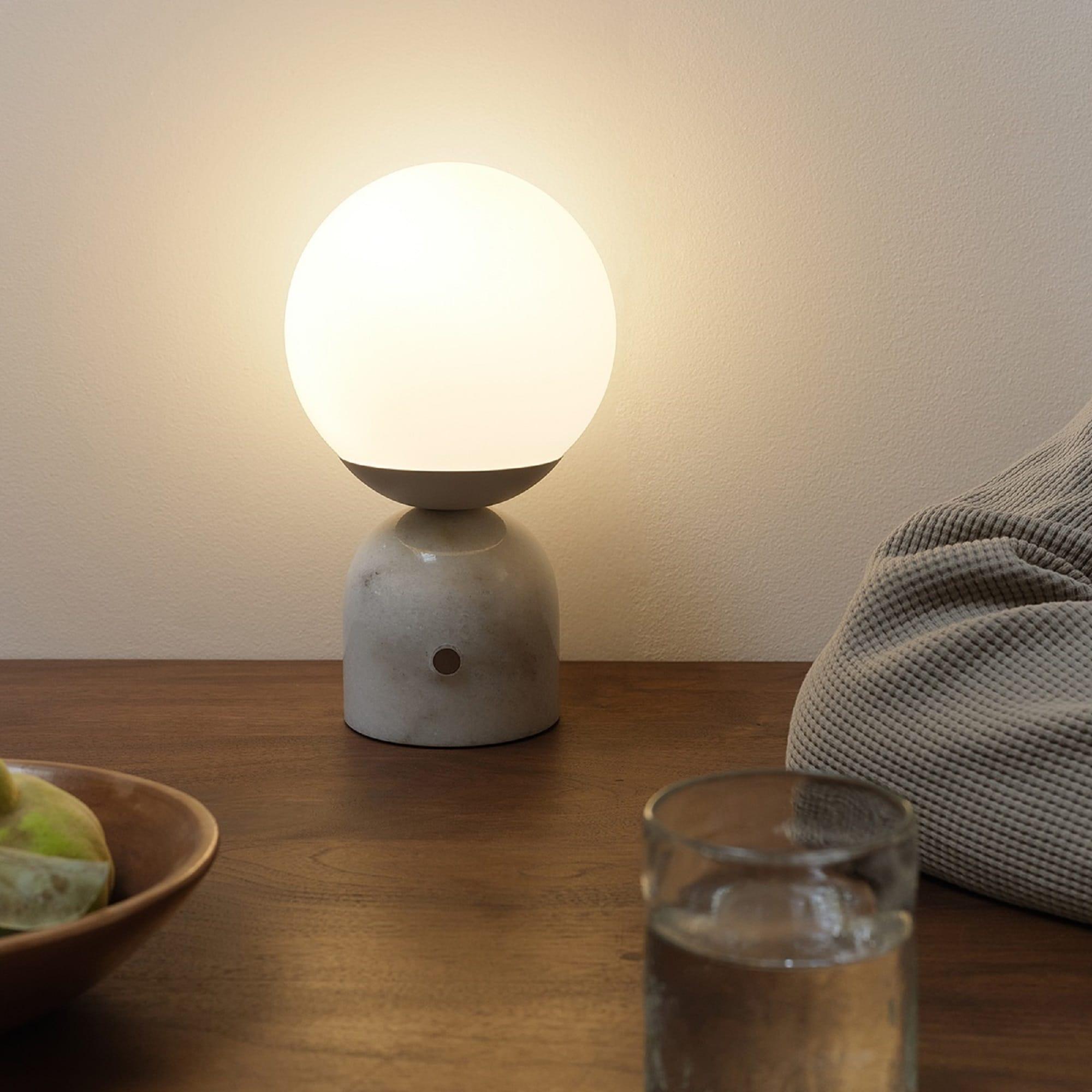 Brightech Mila 9.85 in. Mid-Century Modern Integrated LED Bedside Table Lamp