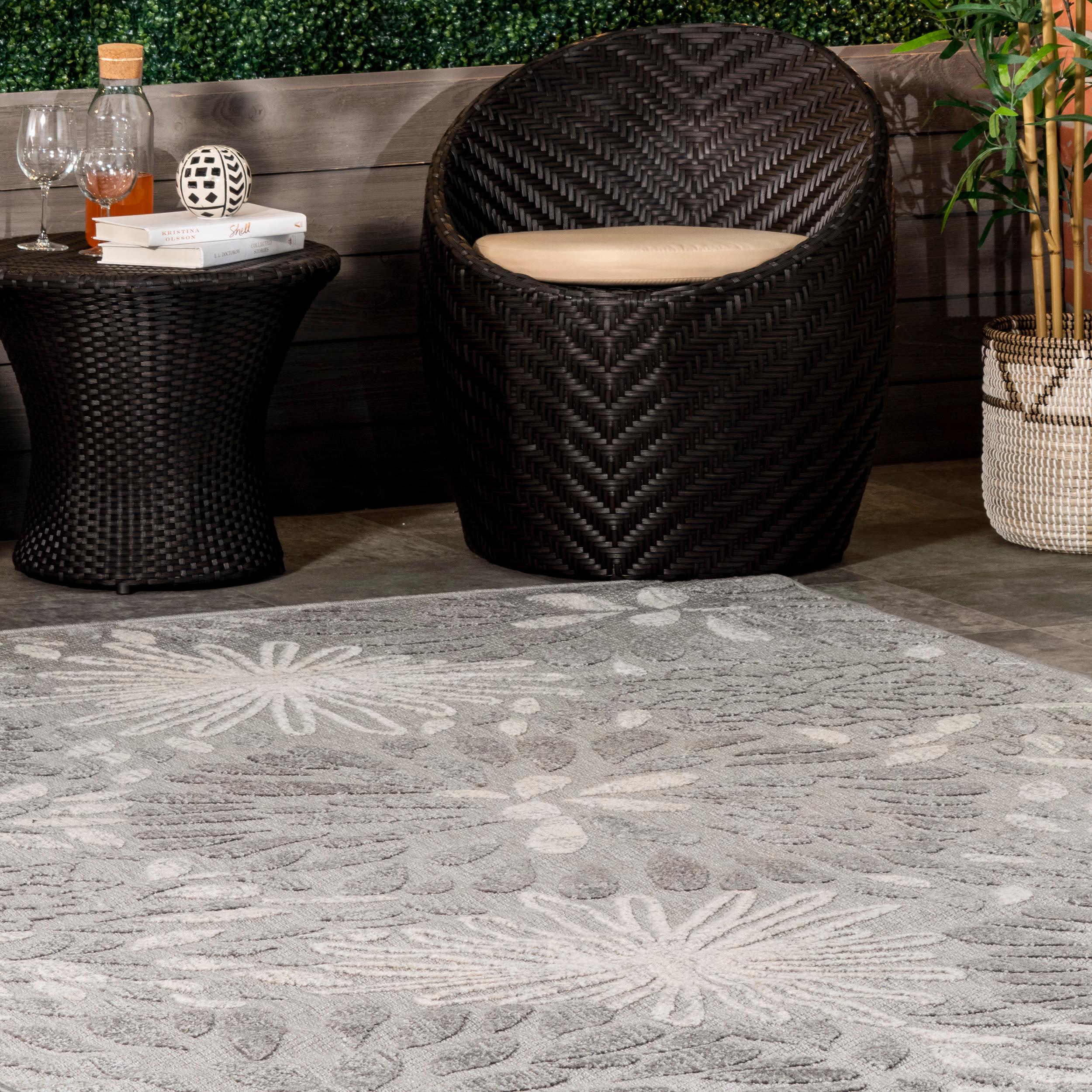 Nuloom Monique Floral & Paisley 5x8 Indoor/Outdoor Area Rug for Living Room Patio Deck Front Porch Kitchen, Light Grey/Ivory