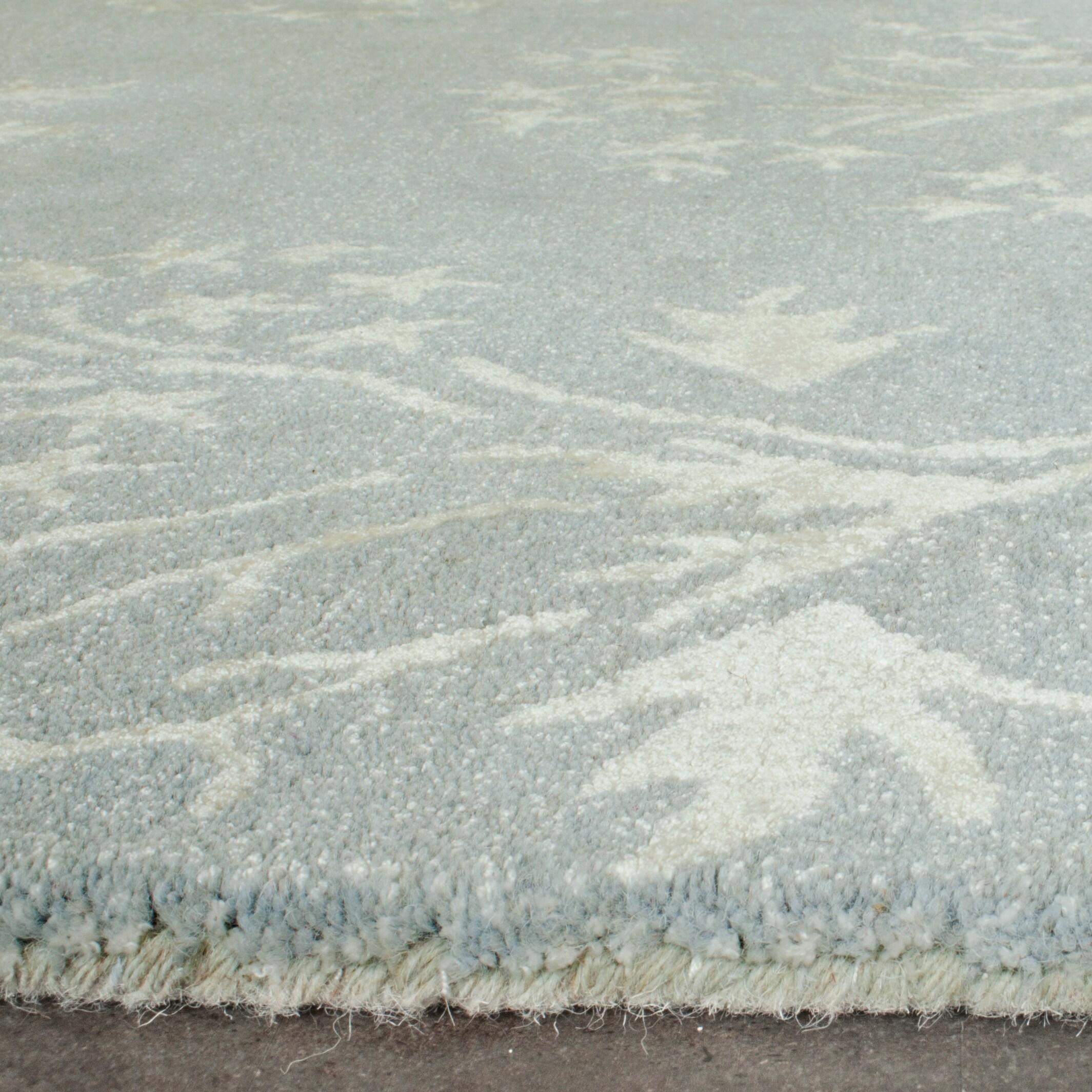 Bella BEL131 Hand Tufted Accent Rug - Light Blue/Ivory - 2'6"x4' - Safavieh.