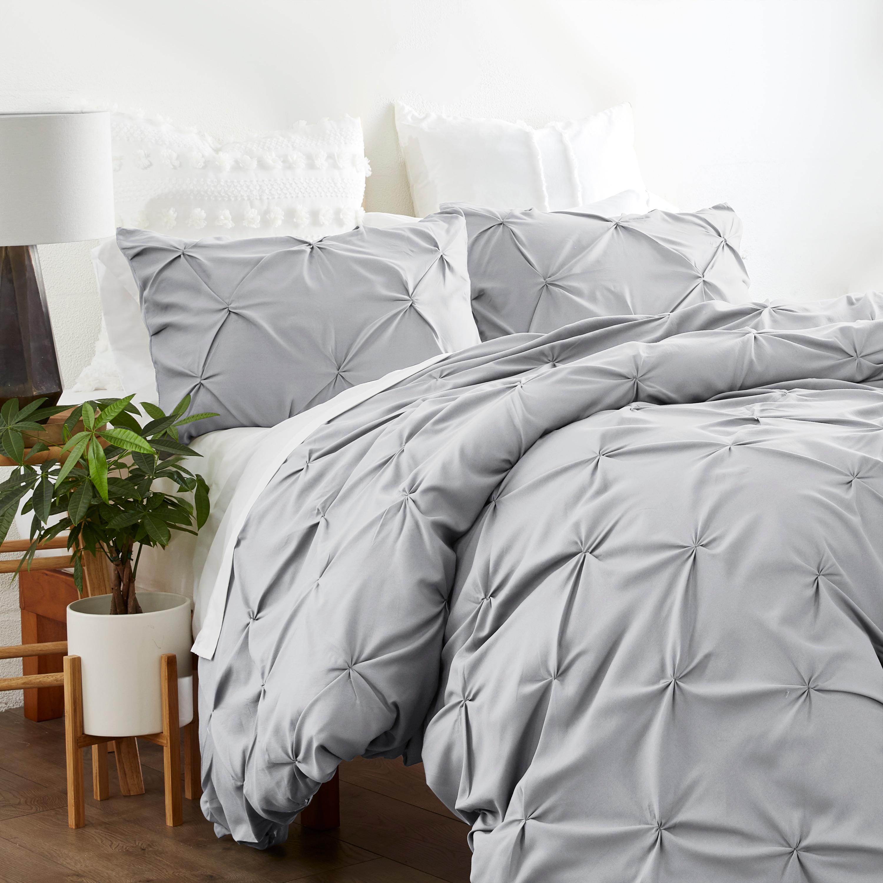 Pinch Pleat Textured Duvet Cover Set