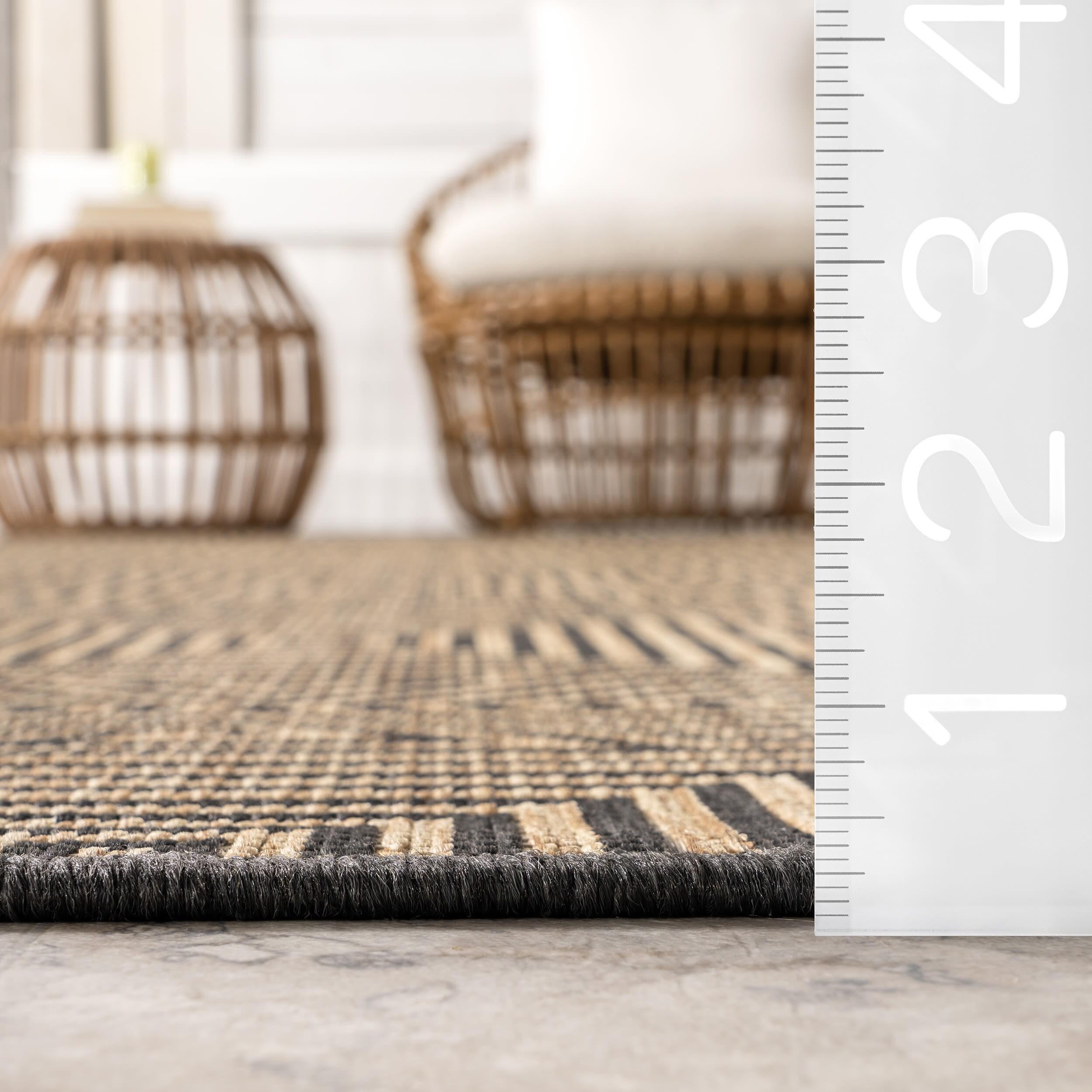 Nuloom Kelsey Geometric 7x9 Indoor/Outdoor Area Rug for Living Room Patio Deck Front Porch Kitchen, Charcoal/Brown