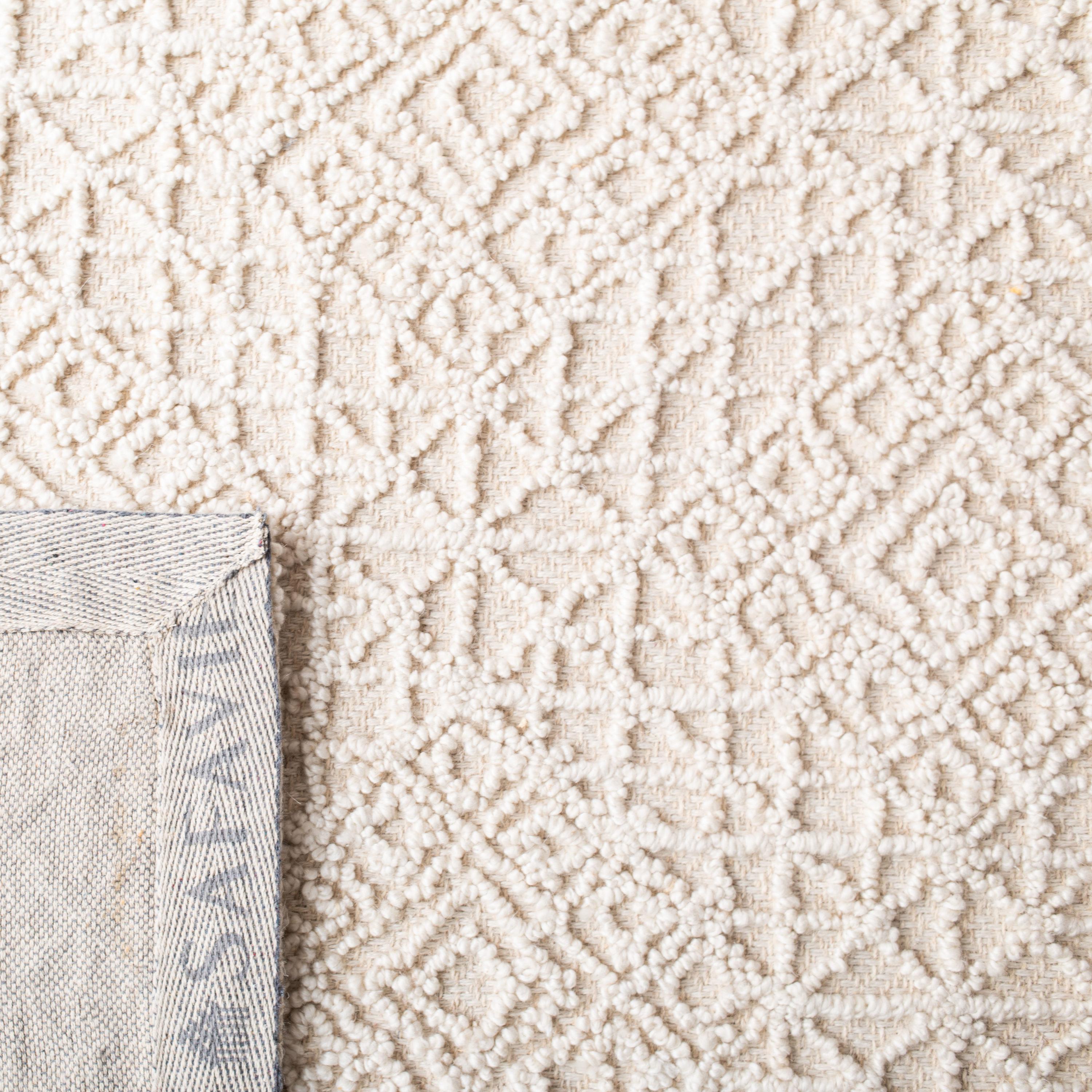 SAFAVIEH Trace Fionntan Geometric Wool Runner Rug, Light Beige, 2'3" x 8'