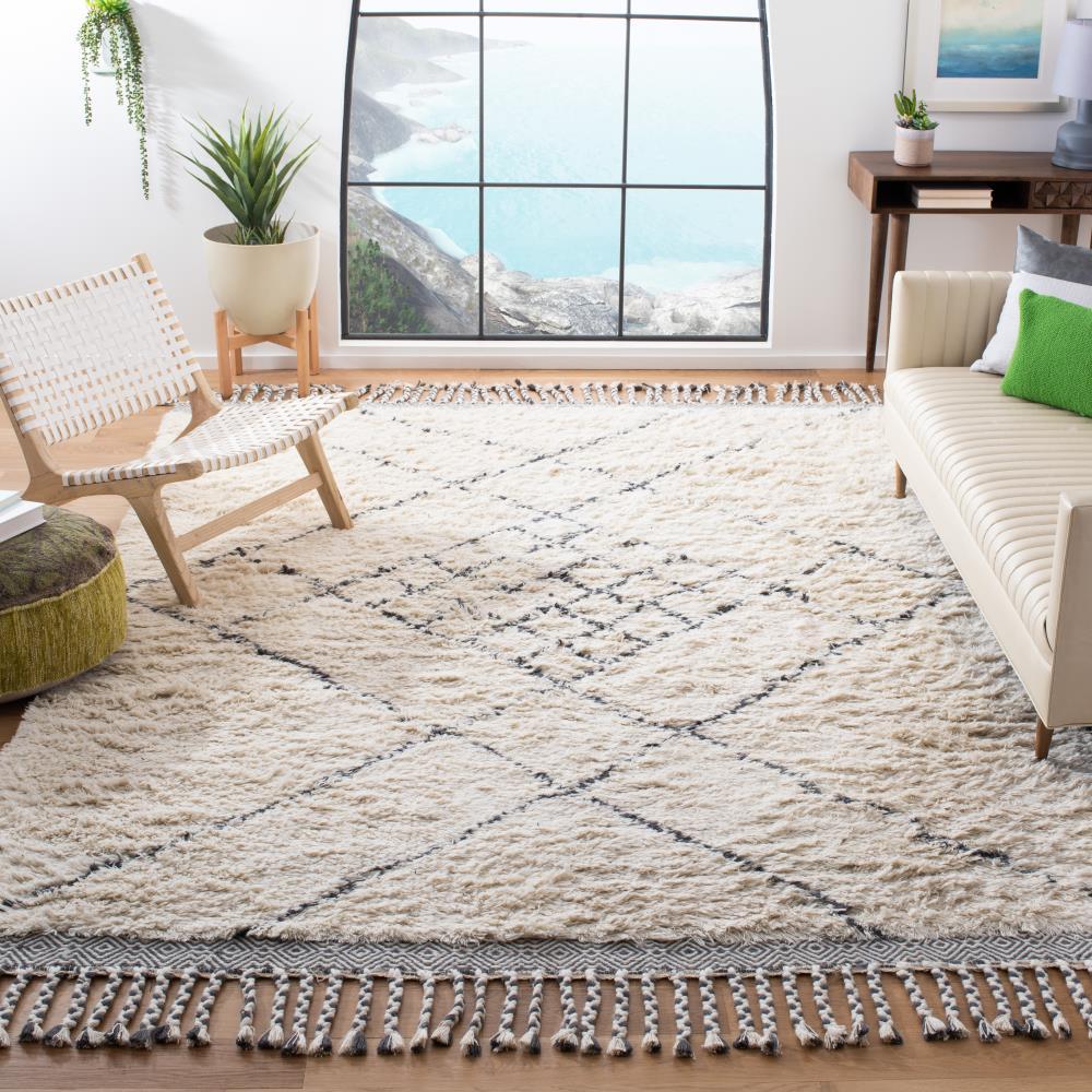 SAFAVIEH Casablanca Clayton Geometric Wool Shag Area Rug, Ivory/Charcoal, 5' x 8'