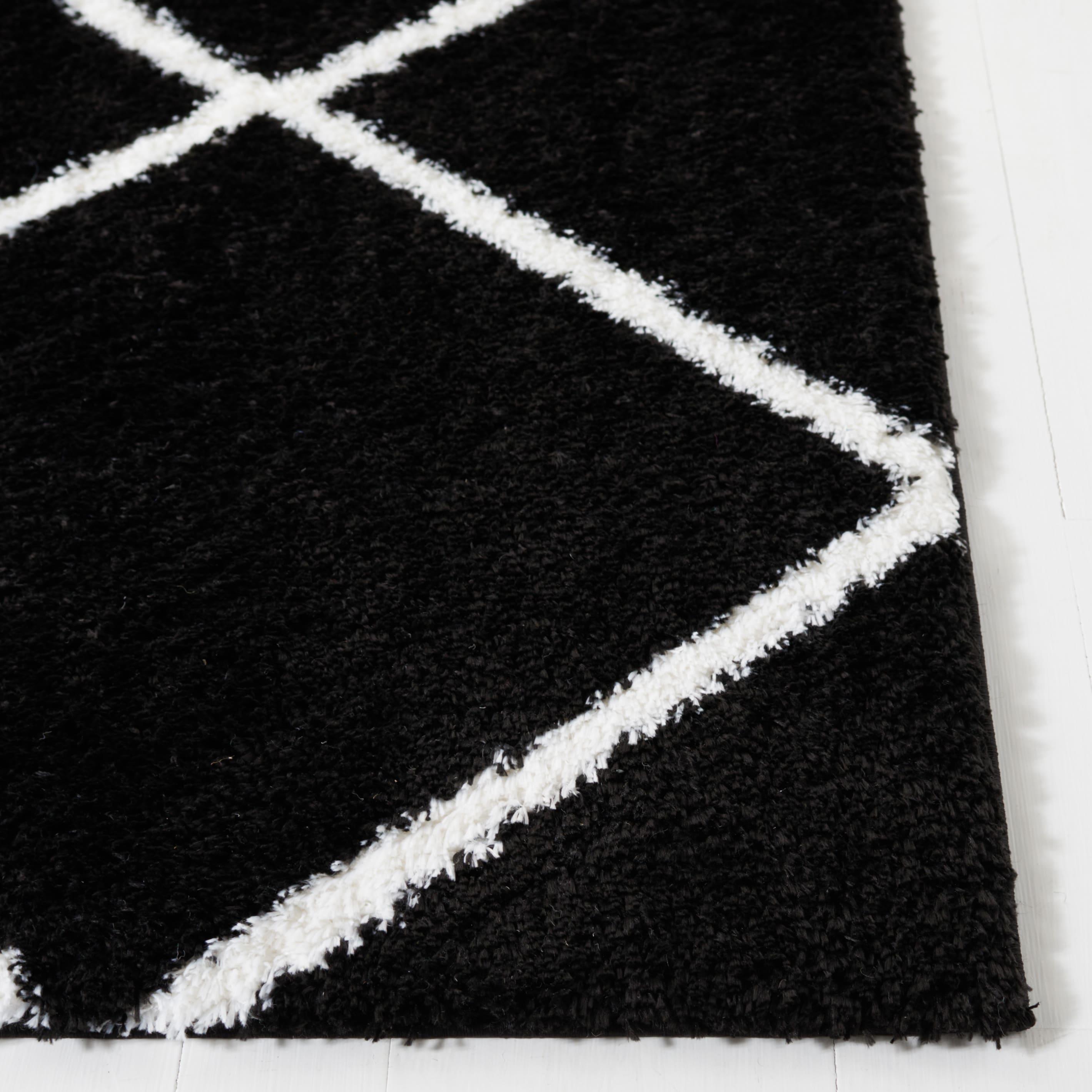 Tahoe Shag THO676 Power Loomed Indoor Area Rug - Black/White - 6'7"x8'7" - Safavieh