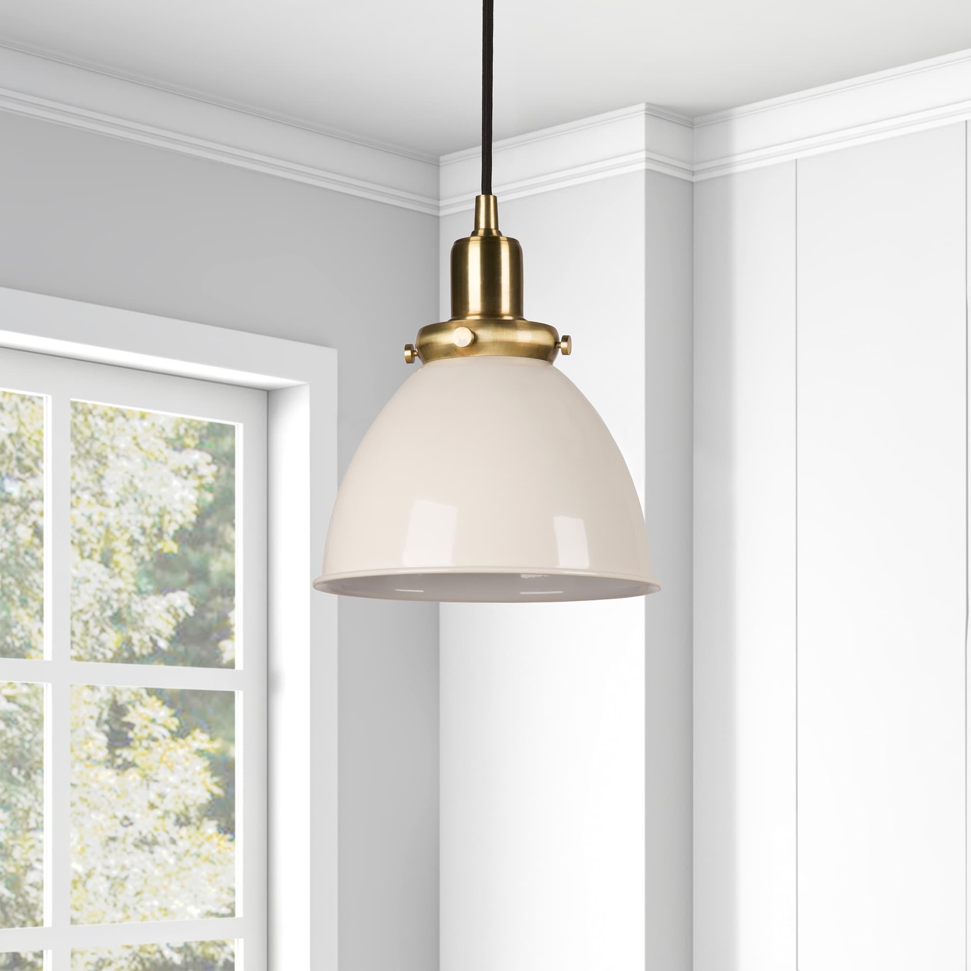 Evelyn&Zoe 8" Pearled White/Brass Metal Pendant