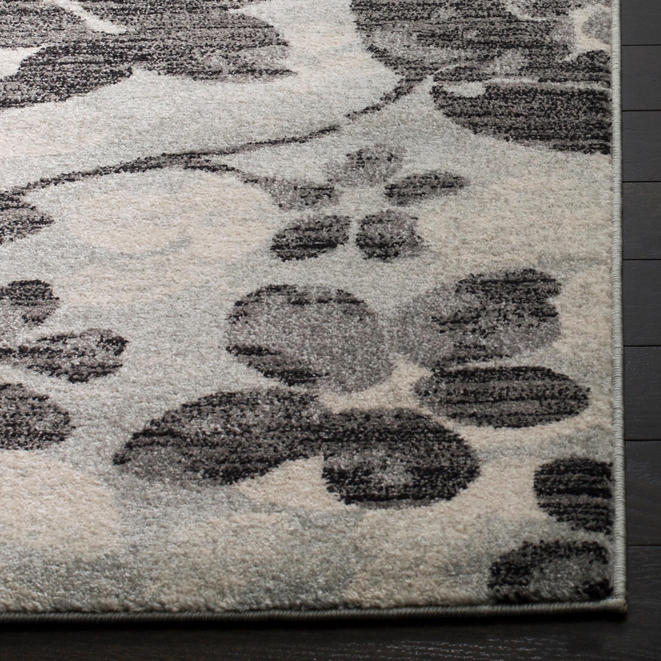 Evoke EVK236 Power Loomed Area Rug - Grey/Black - 5'3"x7'6" - Safavieh.