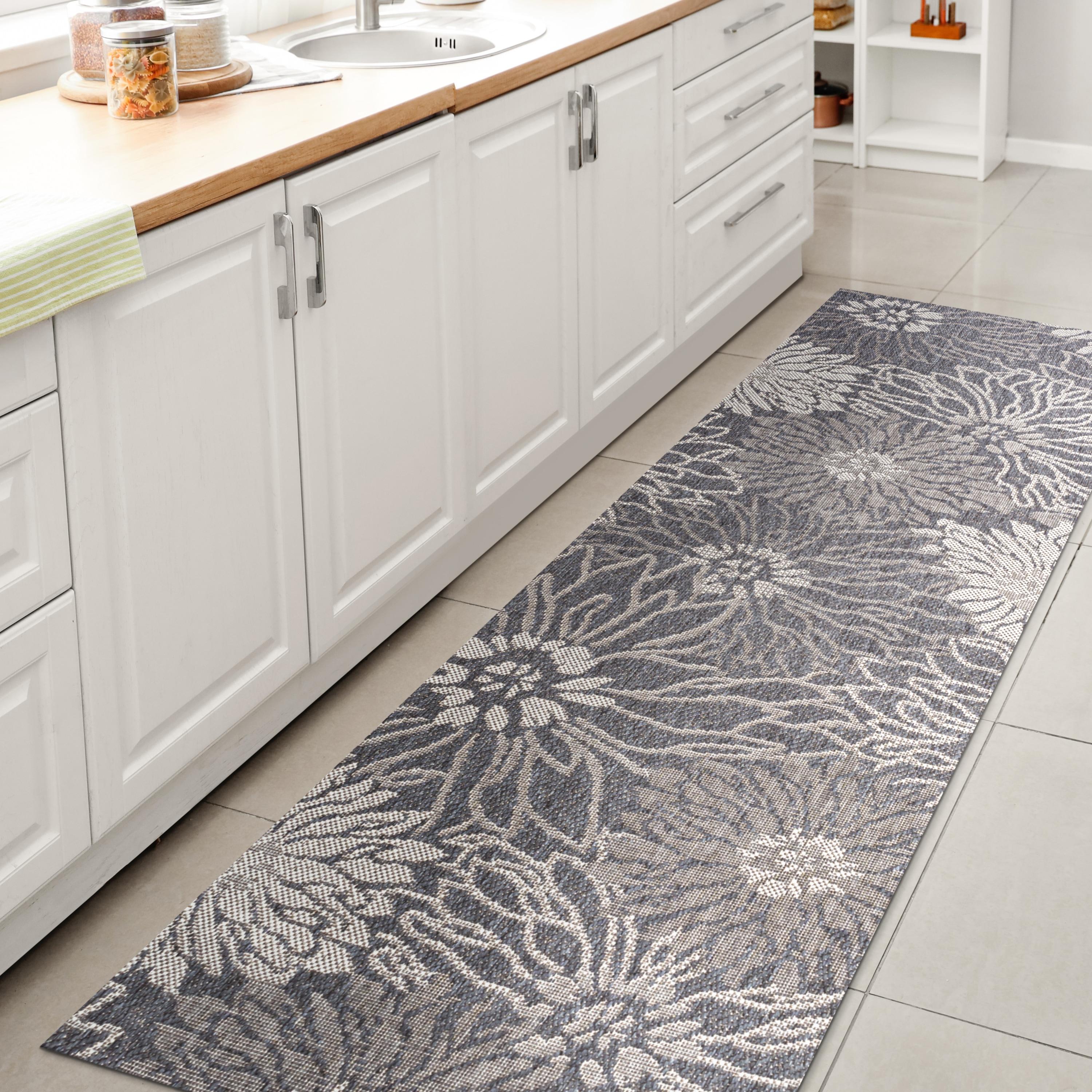 2' x 8' Bahamas Modern All-Over Floral Indoor/Outdoor Runner Rug, Navy/Gray - JONATHAN Y