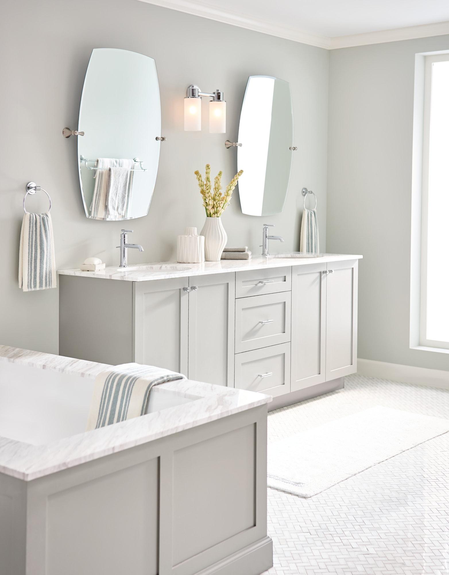 Gibson Single Hole Bathroom Faucet with Drain Assembly
