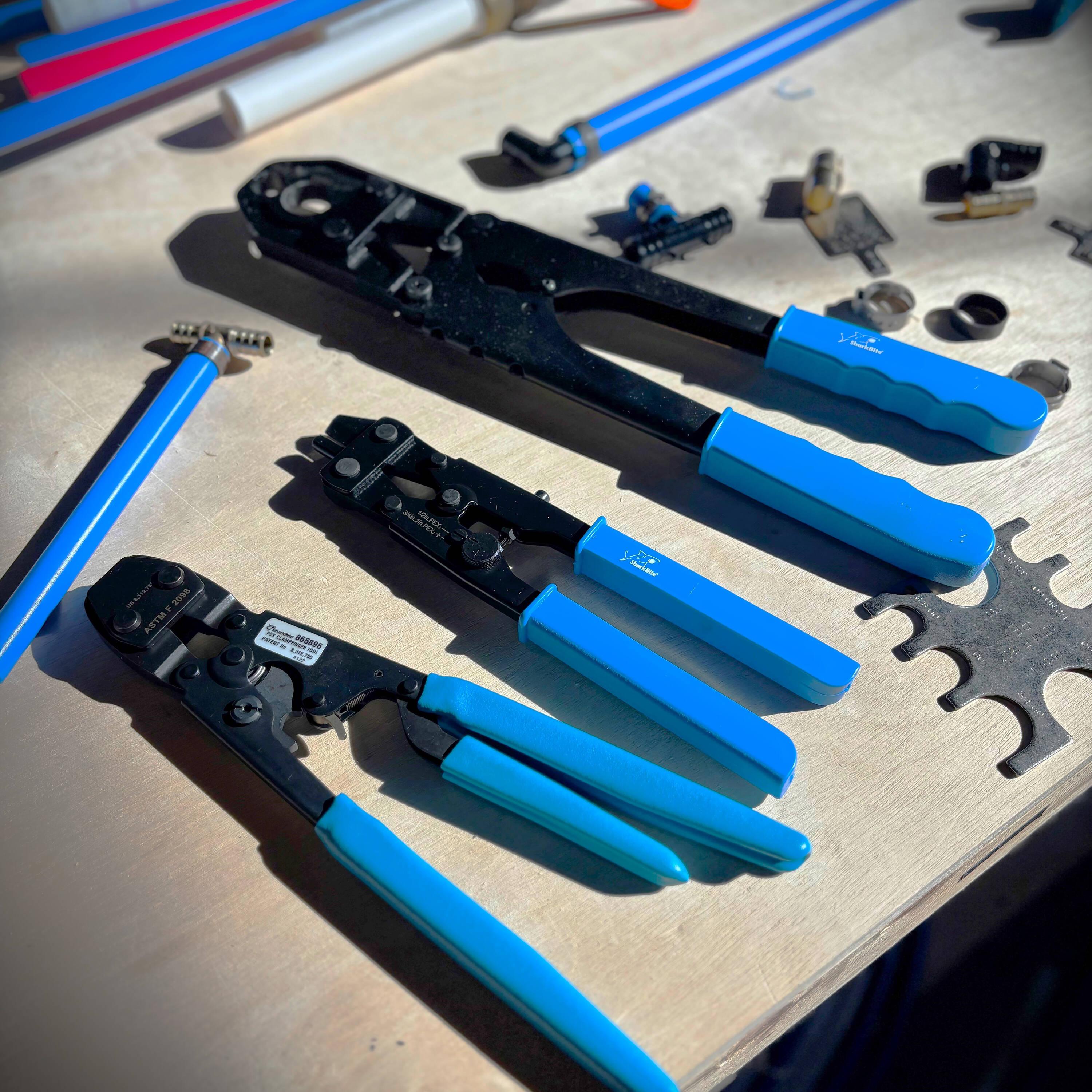 1 Inch Blue PEX-B Pipe Coil for Plumbing Applications