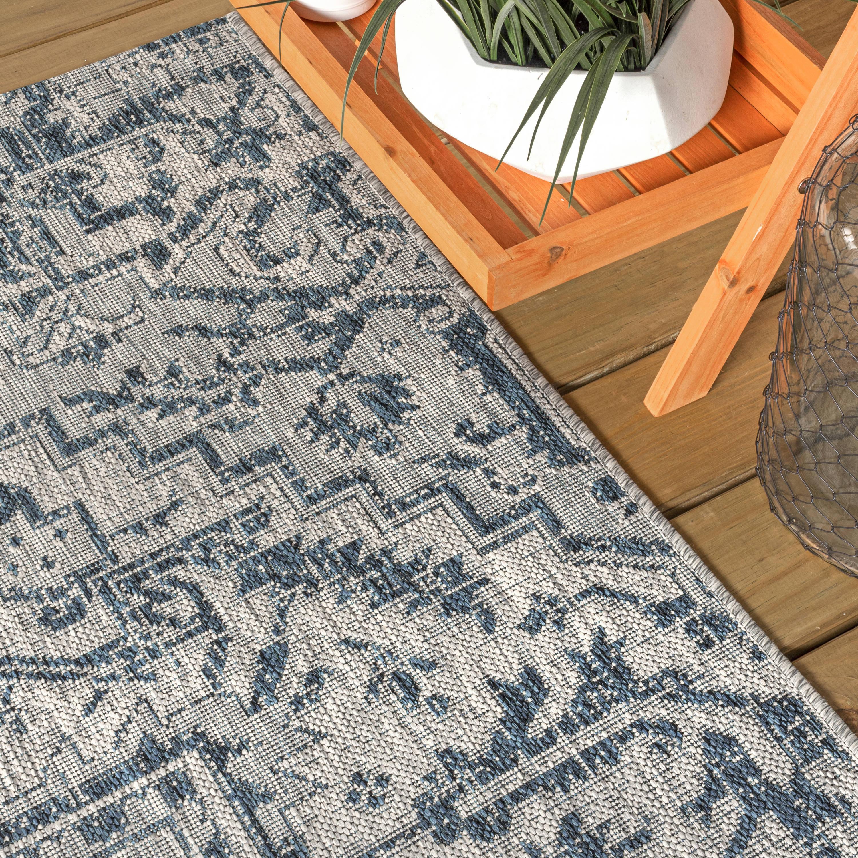 JONATHAN Y Estrella Bohemian Medallion Textured Weave Navy/Gray 9' Round Indoor/Outdoor Area Rug