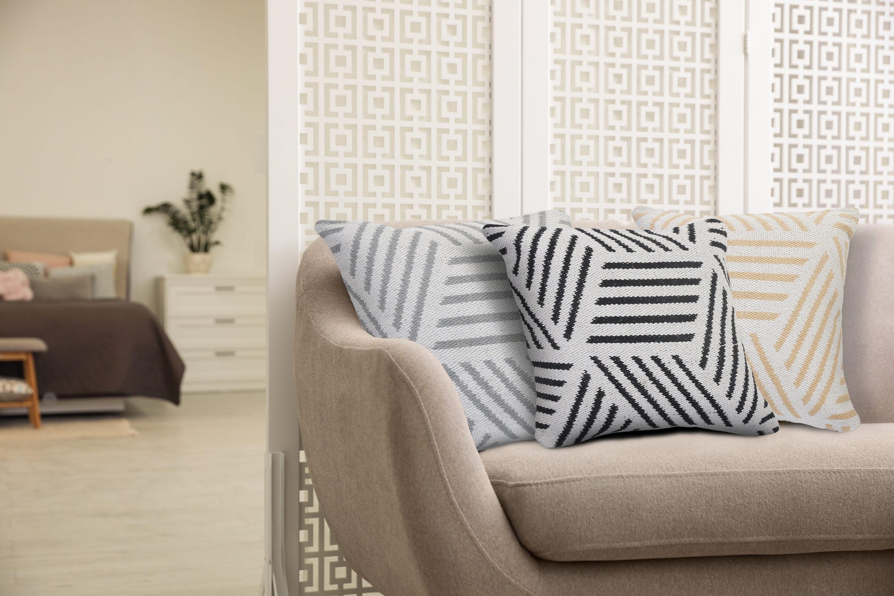 Guimard Geometric Cotton Pillow Cover