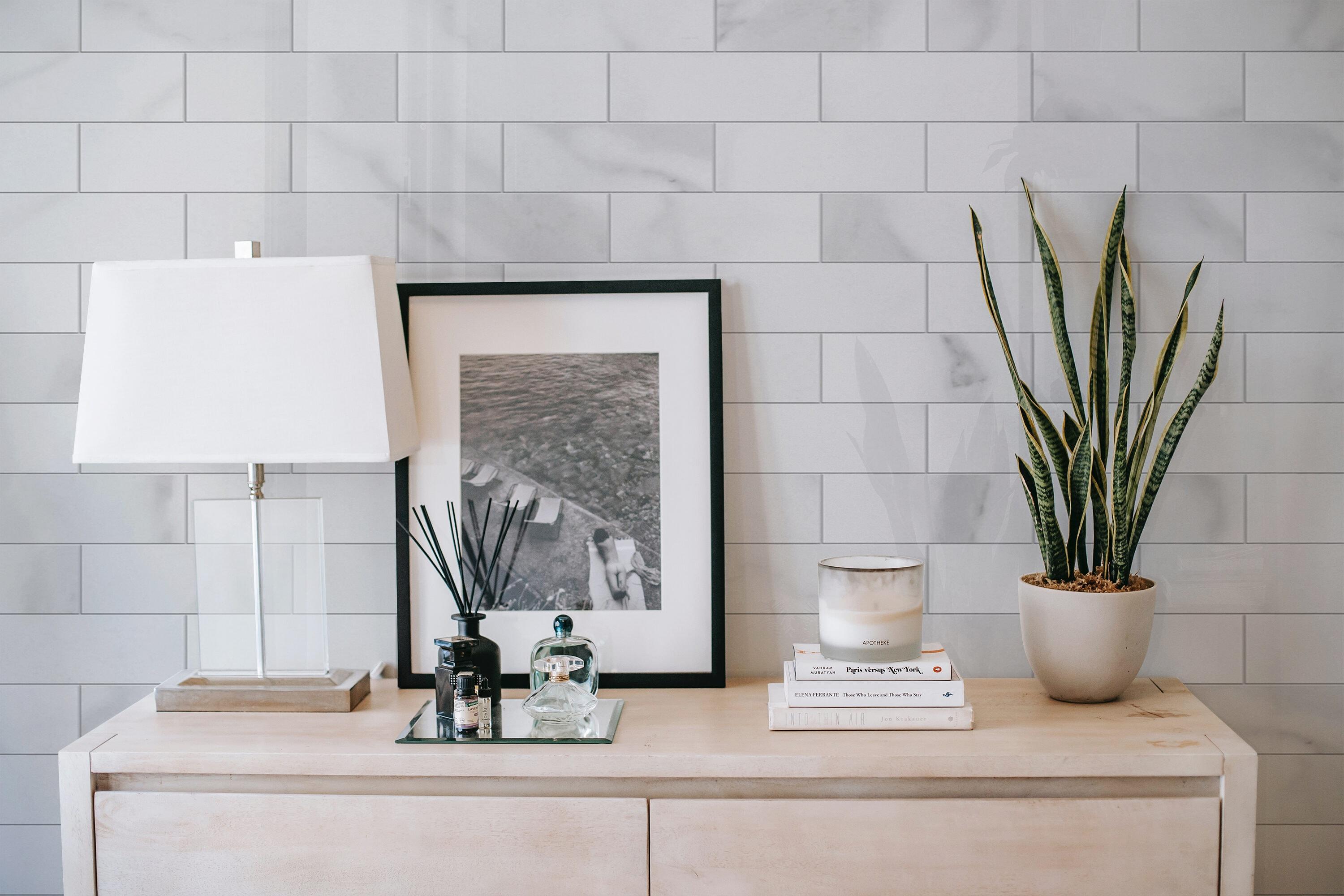 Avant Decor | 24 Stone Composite Subway Texture Tiles | Peel and Stick Kitchen Backsplash | 4" x 12" | Bex Metro Glossy Alpine | 8 sqft