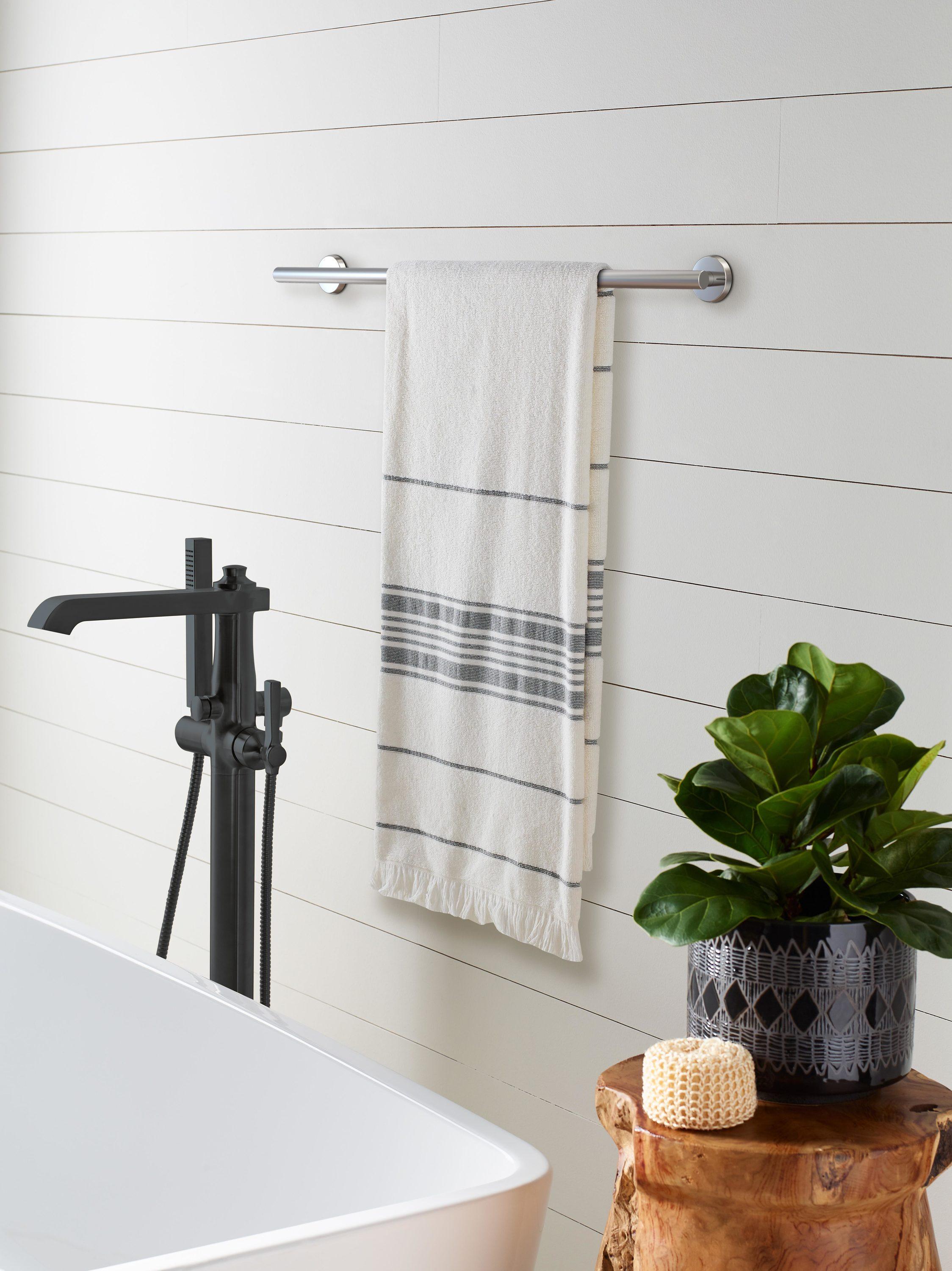 Arrondi™ 27" Wall Mounted Towel Bar