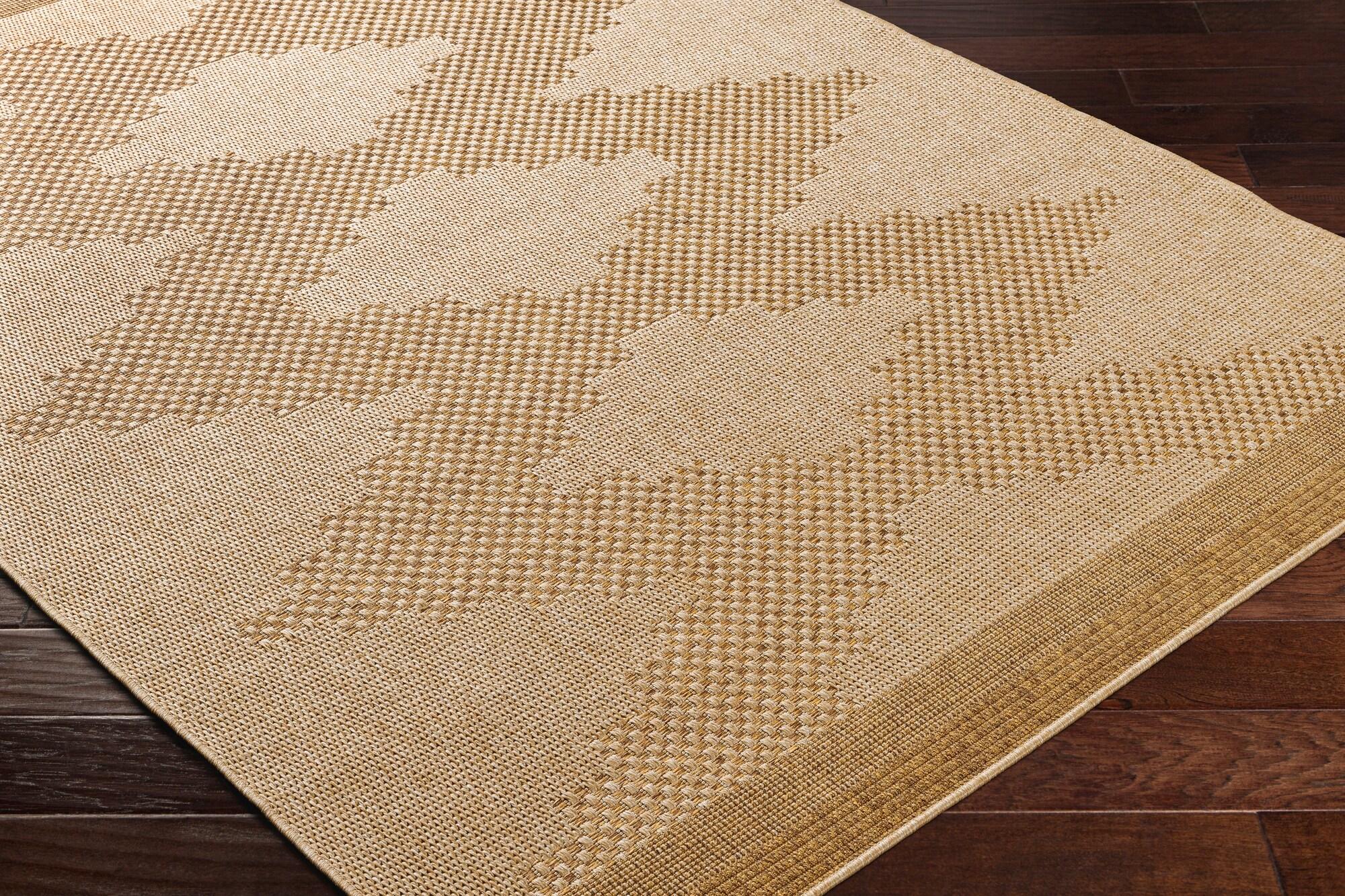 Pismo Beach Geometric Diamond 7'10" Square Synthetic Rug