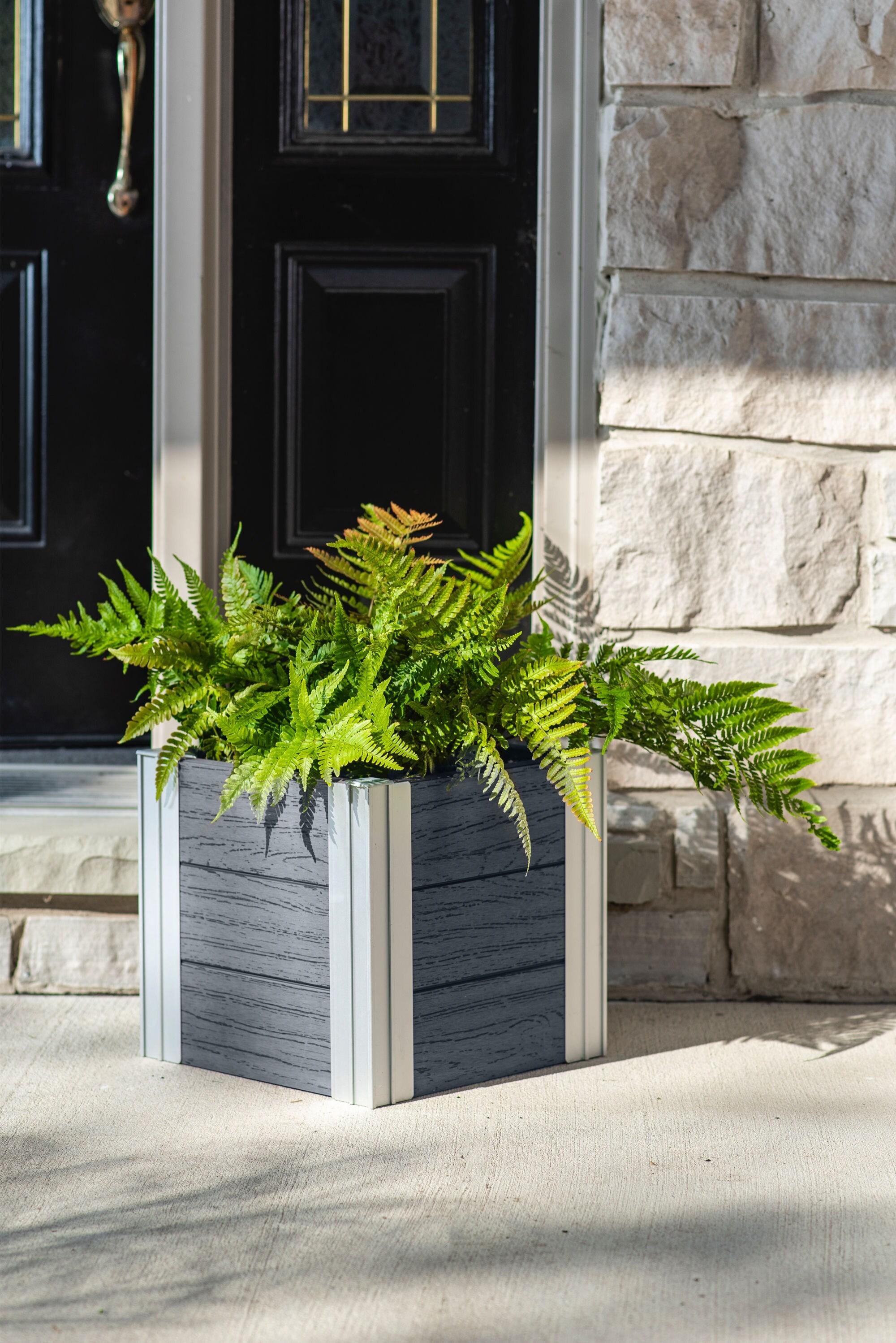 Urbana Planter Box