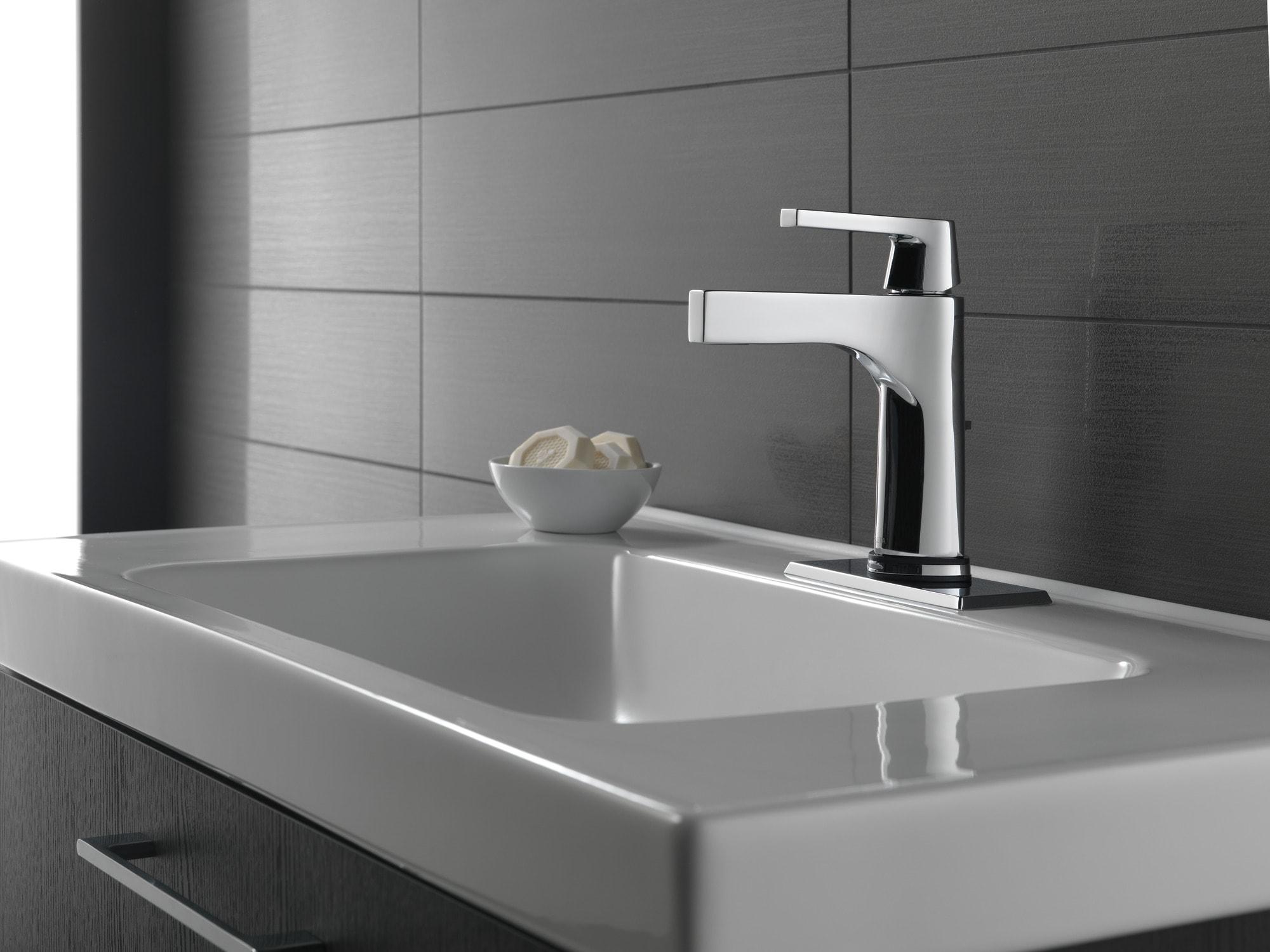 Zura Single Hole Touch2O Bathroom Faucet with Touchless Technology