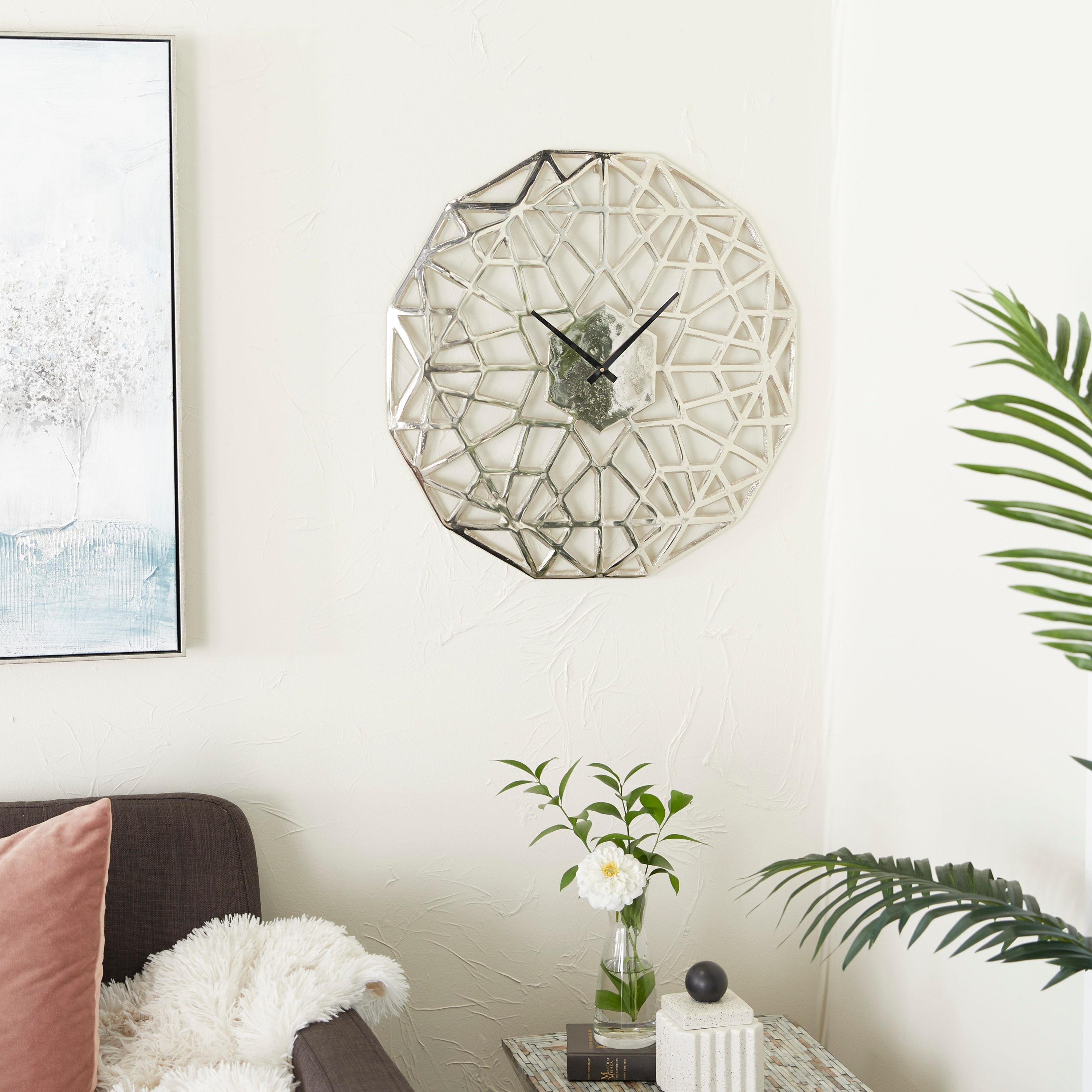 DecMode 24" Silver Aluminum Geometric Wall Clock with Cut Out Design