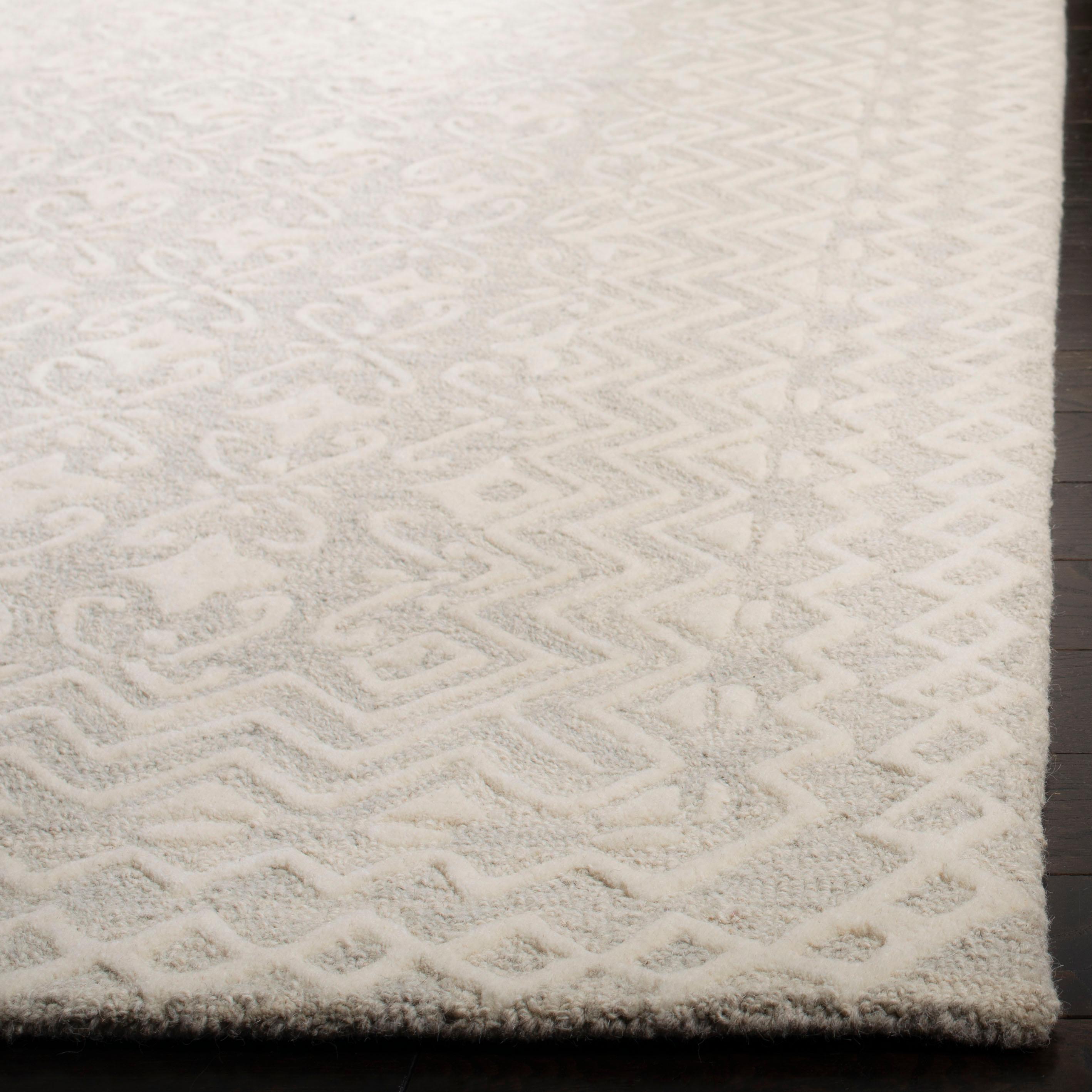 Blossom BLM114 Hand Tufted Area Rug - Grey/Ivory - 4'x6' - Safavieh..