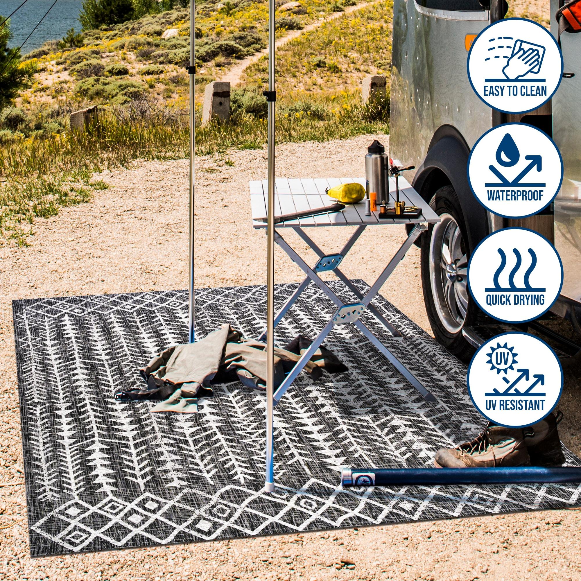 4'x6' Tokay Bohemian Geometric Indoor/Outdoor Area Rug, Black/Ivory - JONATHAN Y