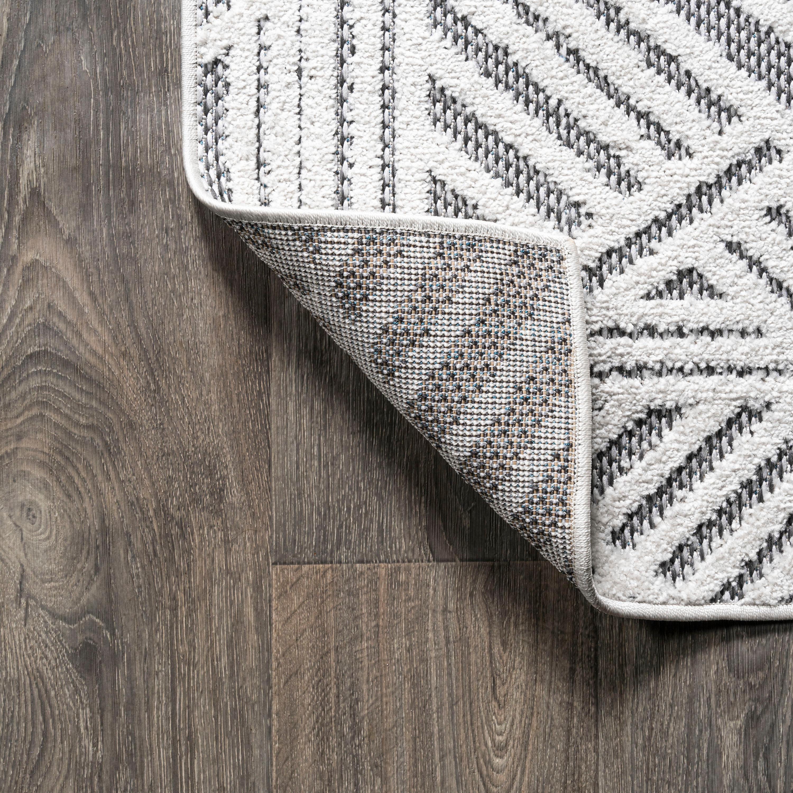 2'x8' Jordan High-Low Pile Art Deco Geometric Indoor/Outdoor Runner Rug, White/Black - JONATHAN Y