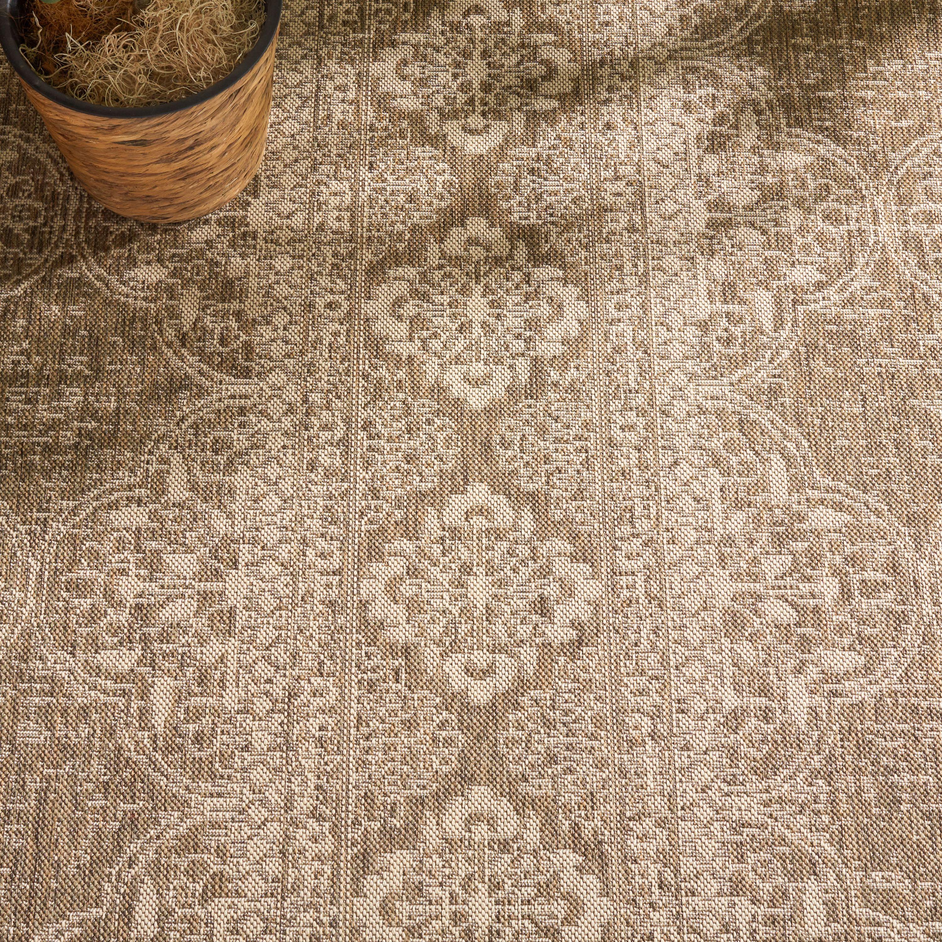 Beach House BHS174 Power Loomed Indoor/Outdoor Area Rug - Cream/Beige - 5'3"x7'6" - Safavieh