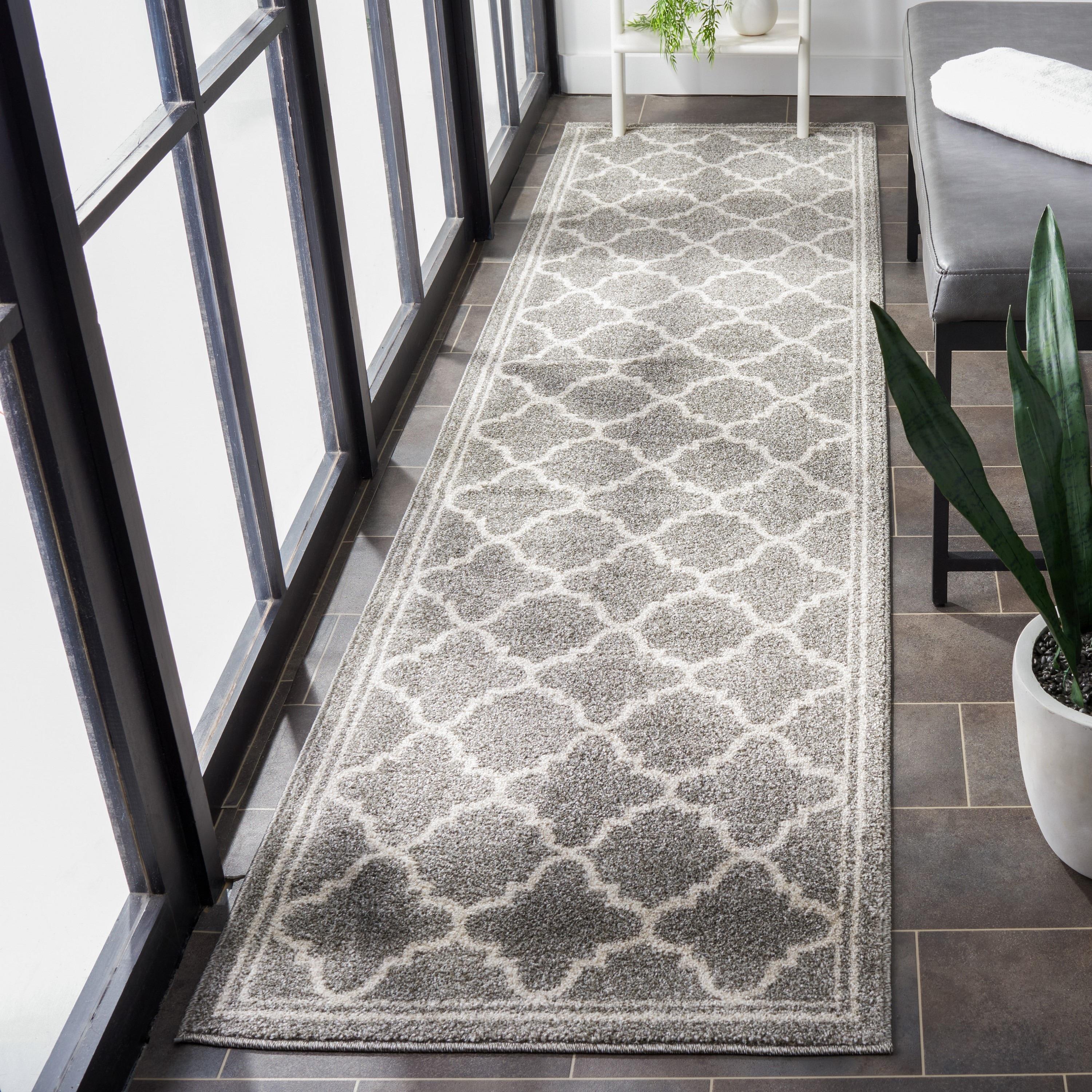 Amherst AMT422 Power Loomed Indoor Runner Rug - Dark Grey/Beige - 2'3"x11' - Safavieh