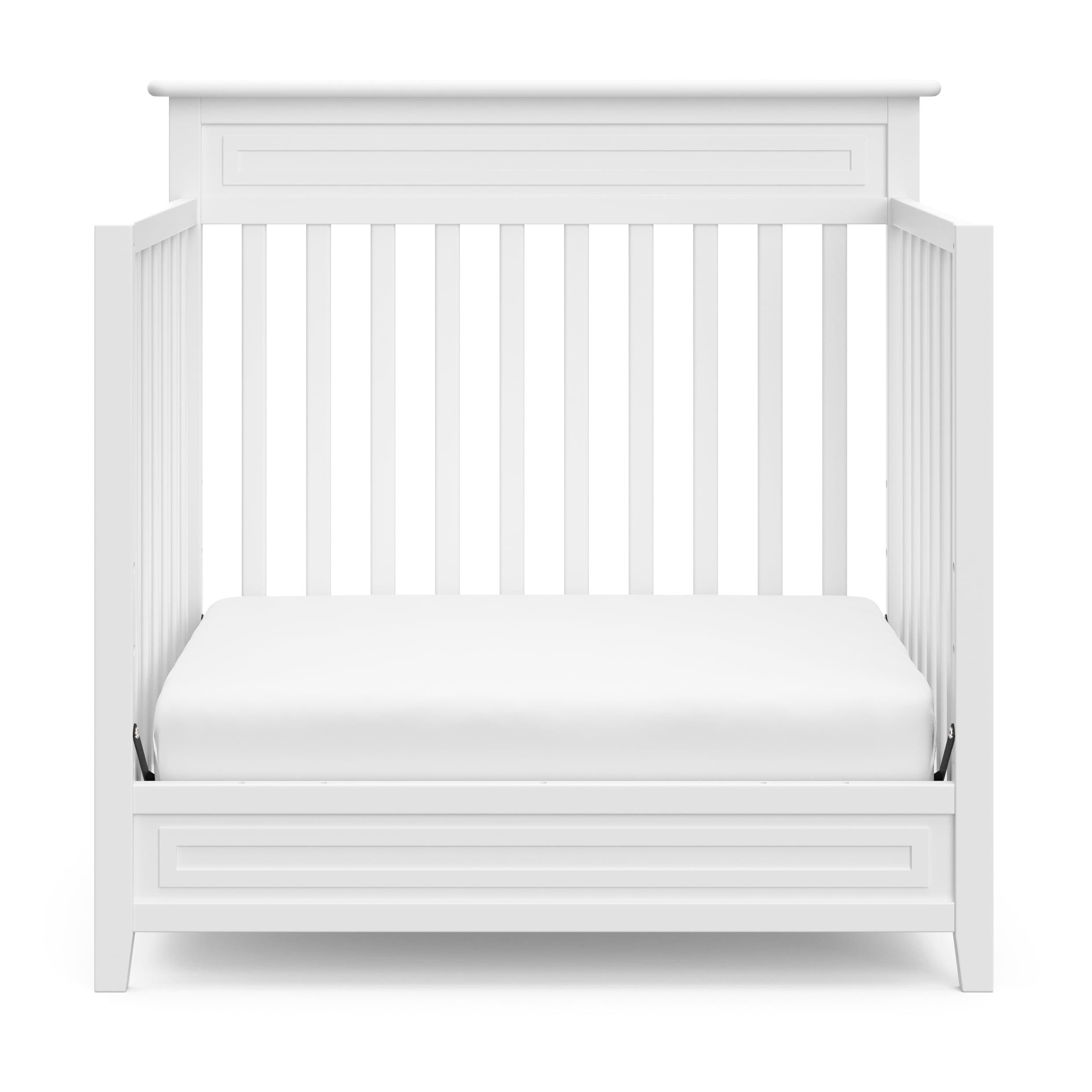 Petal 4-in-1 Mini Convertible Crib with Mattress