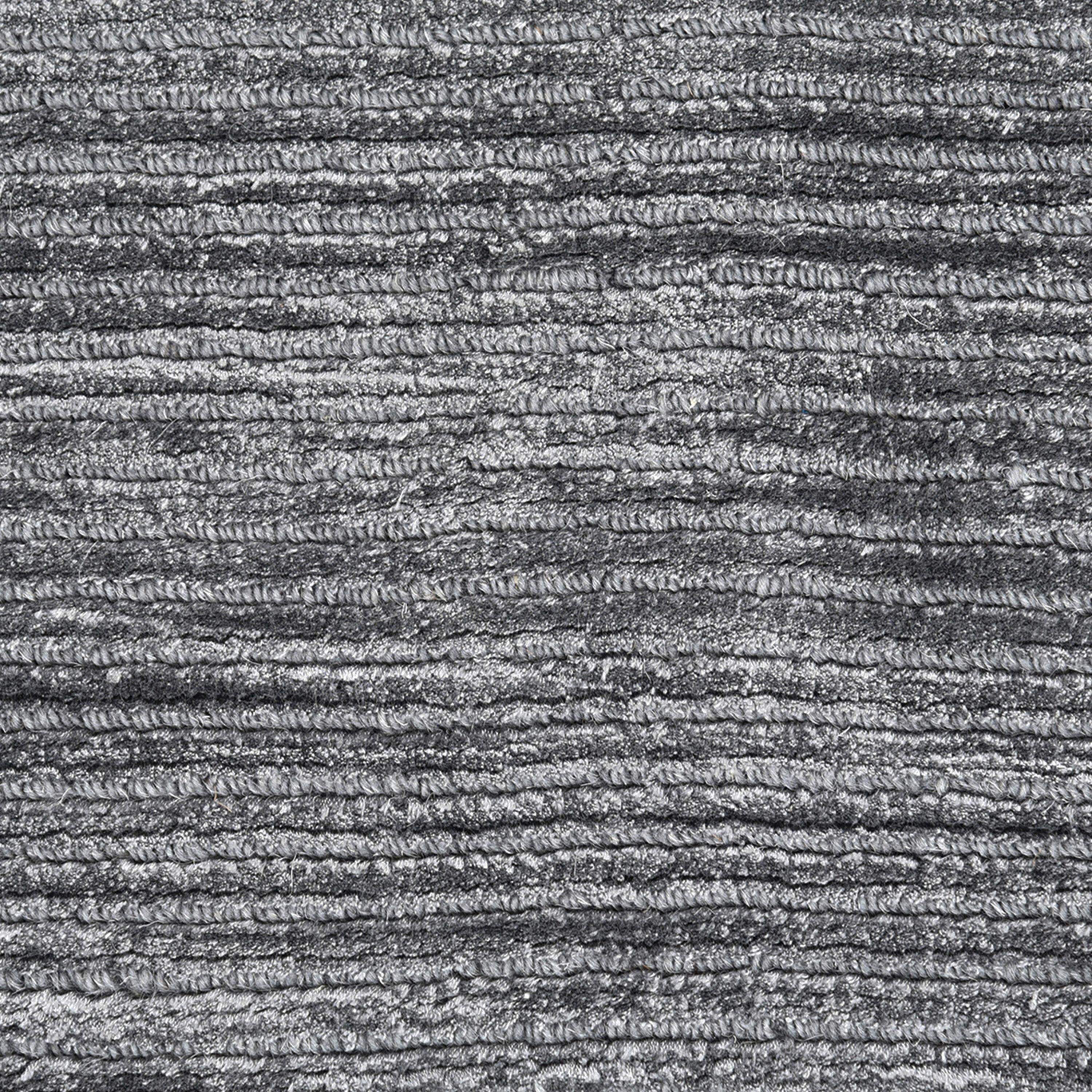 Minh Rug - 5' x 8'