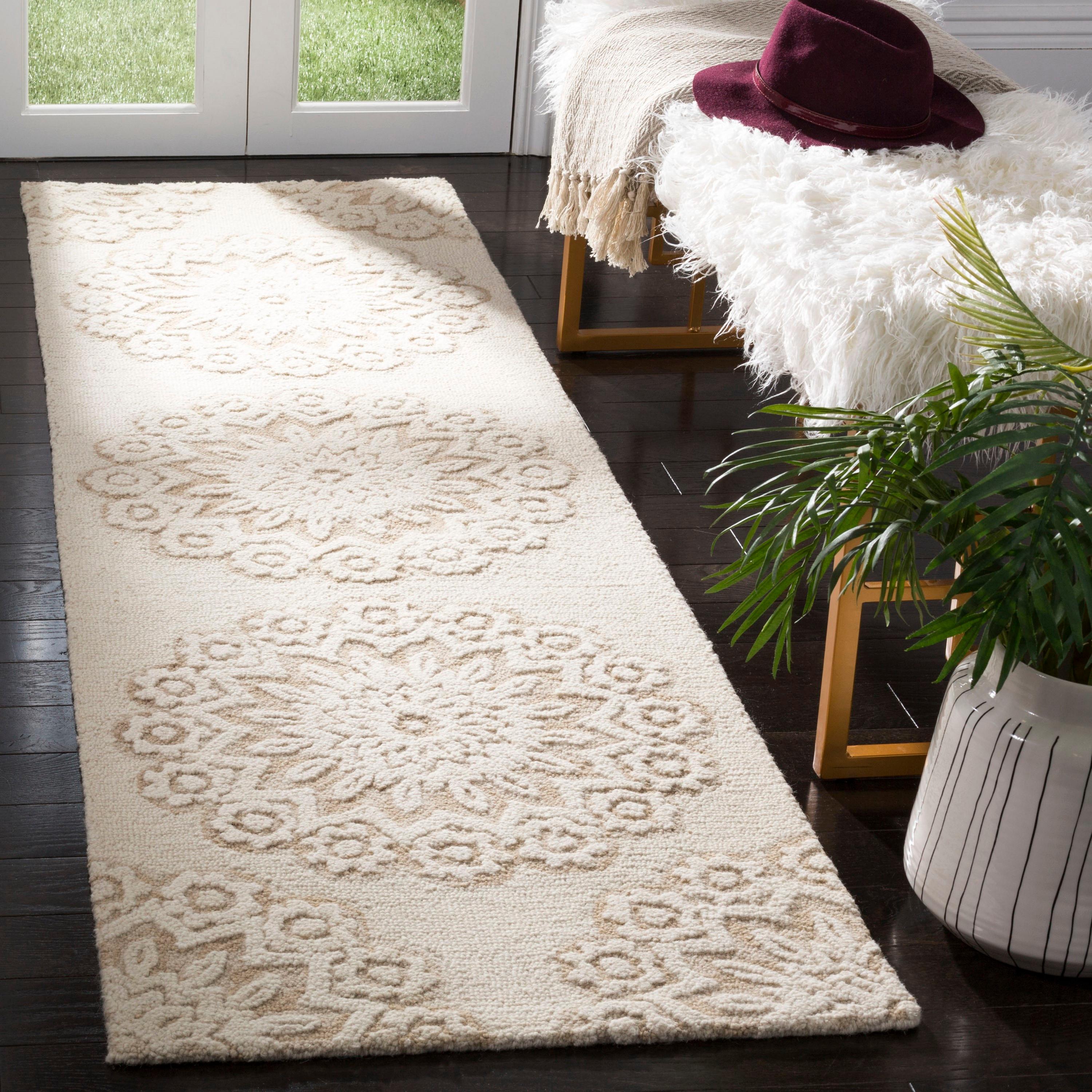 SAFAVIEH Blossom Brody Geometric Wool Runner Rug, Ivory/Beige, 2'3" x 8'