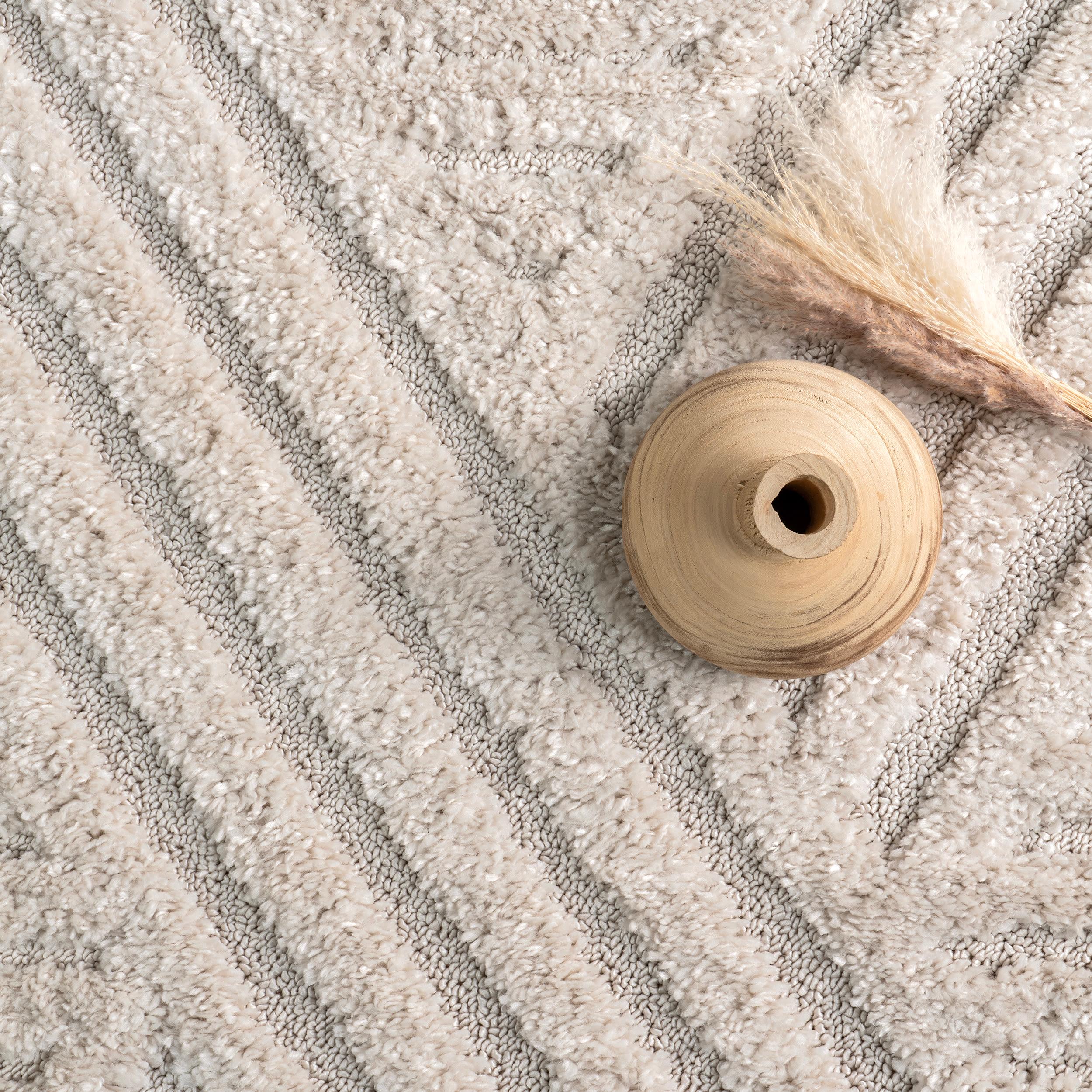 Nuloom Risette Solid 5x8 Shag Indoor Area Rug for Living Room Bedroom Dining Room Nursery, Beige