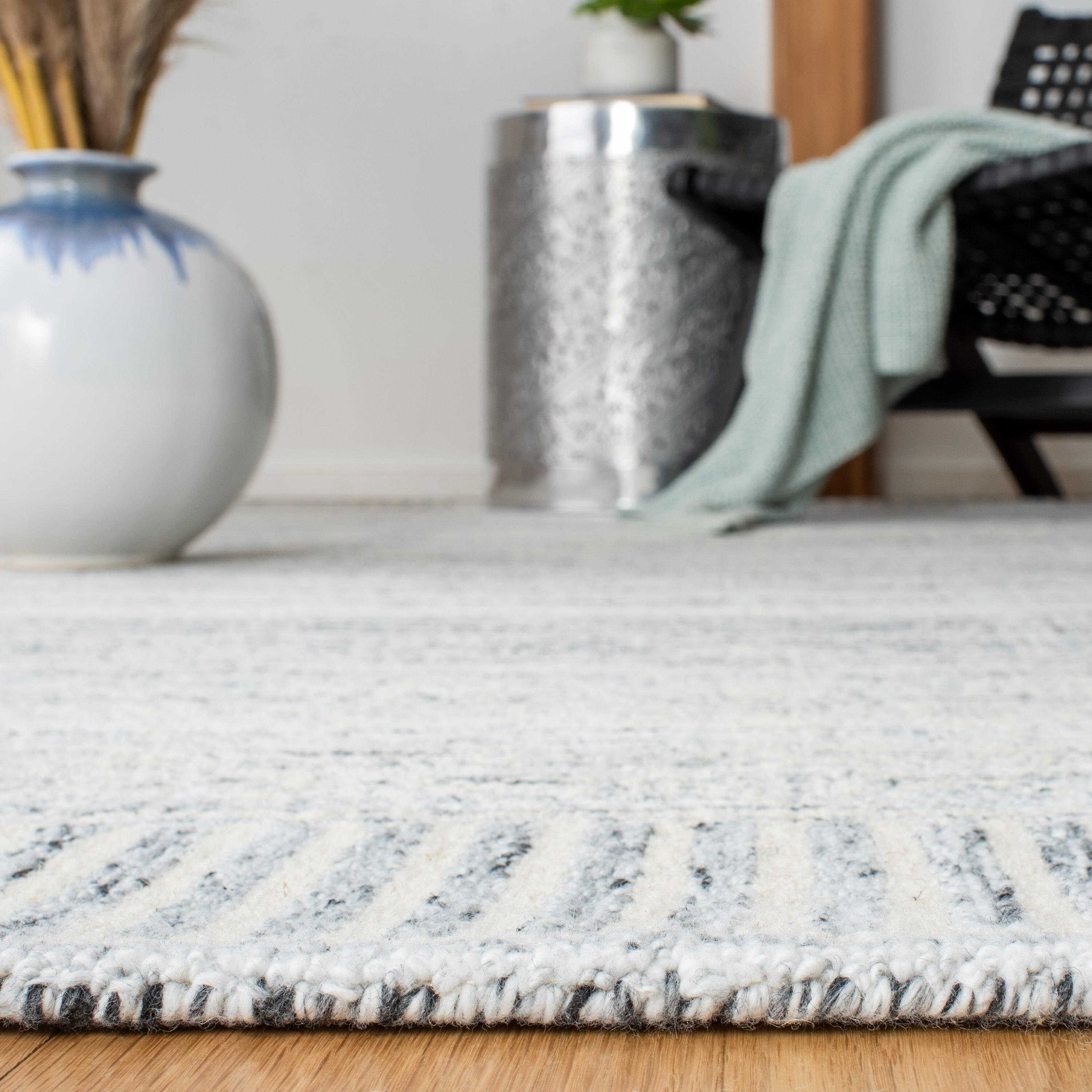 Roslyn ROS804 Hand Tufted Area Rug - Grey/Ivory - 6'x9' - Safavieh.